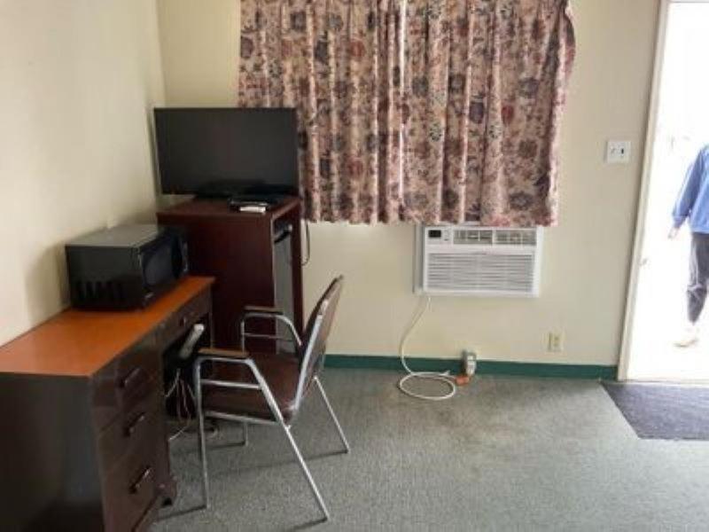 Gull Lake Lodge Motel