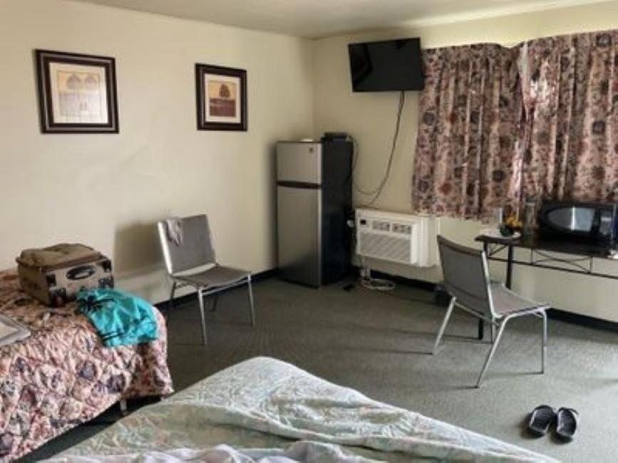 Gull Lake Lodge Motel