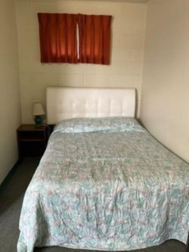 Gull Lake Lodge Motel