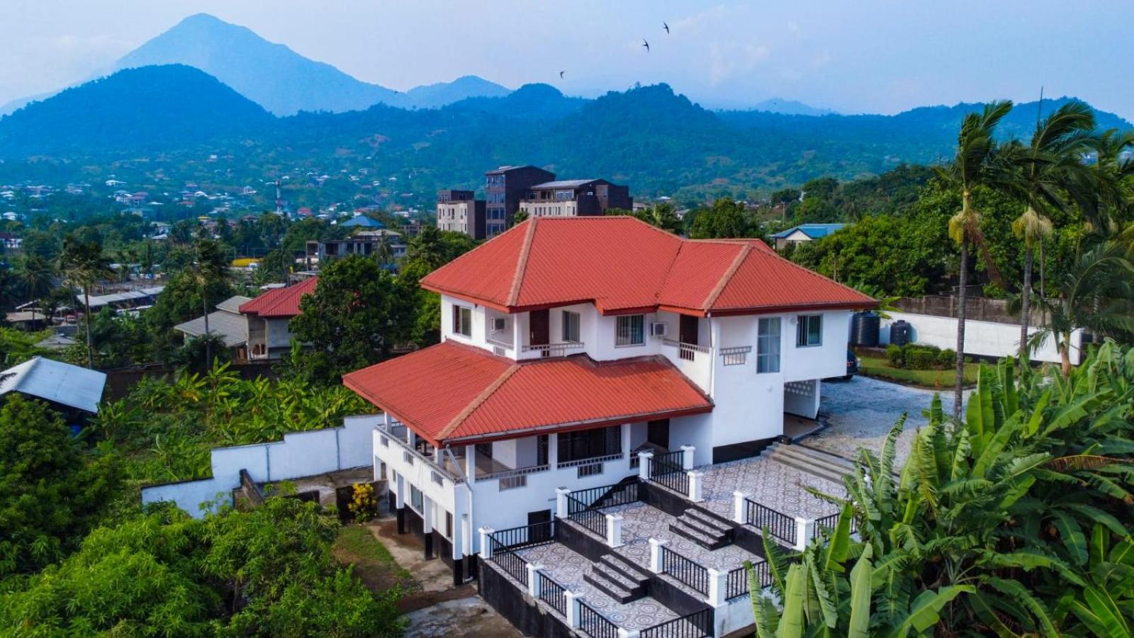 Ocean Front Villa, Ngeme