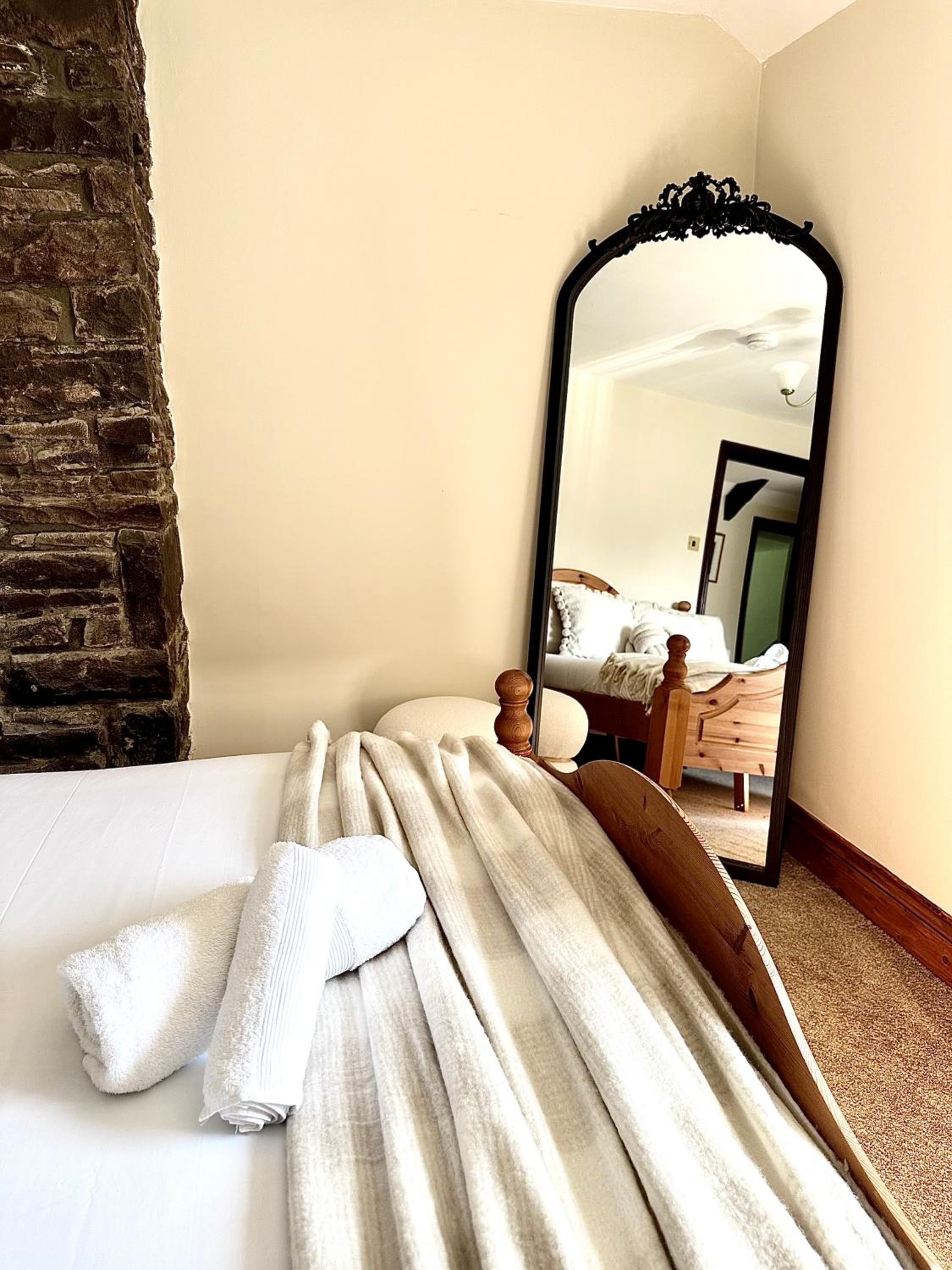 Luxe Farmhouse Getaway in Carmarthenshire