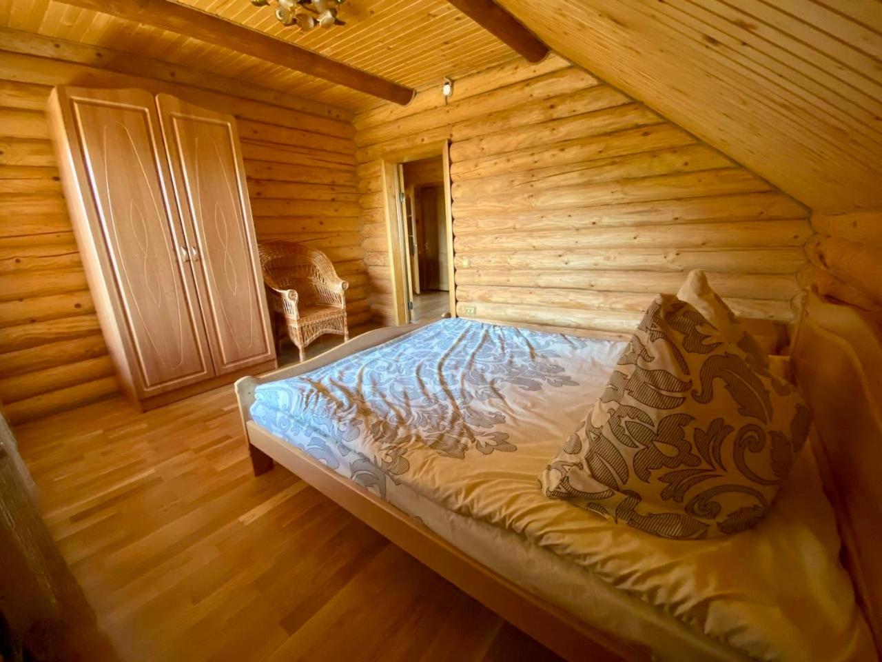 Photo 33