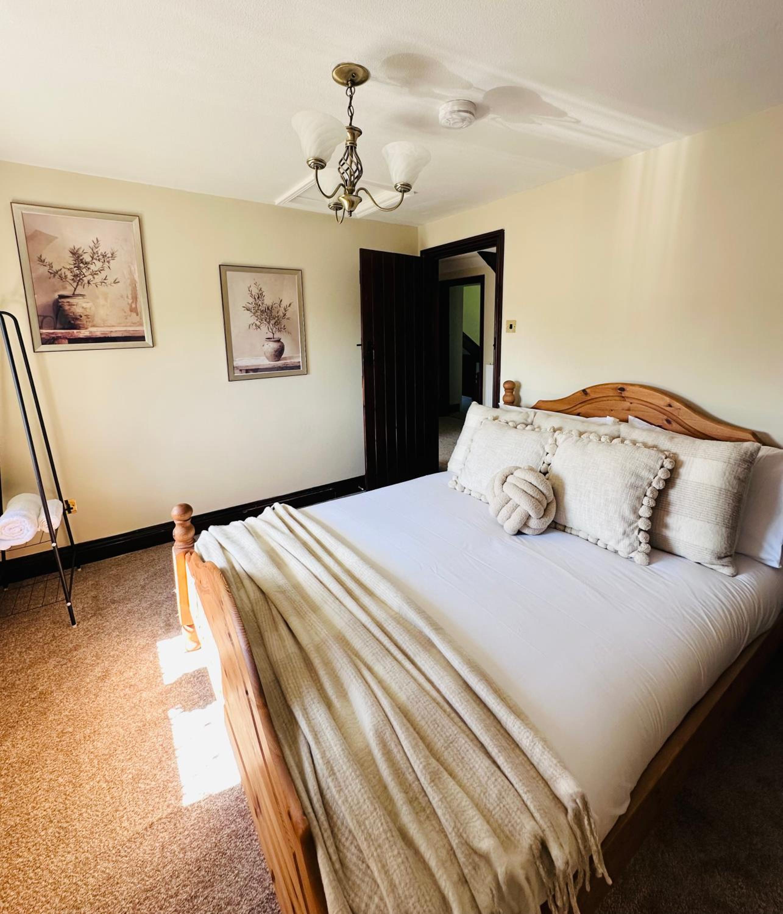 Luxe Farmhouse Getaway in Carmarthenshire