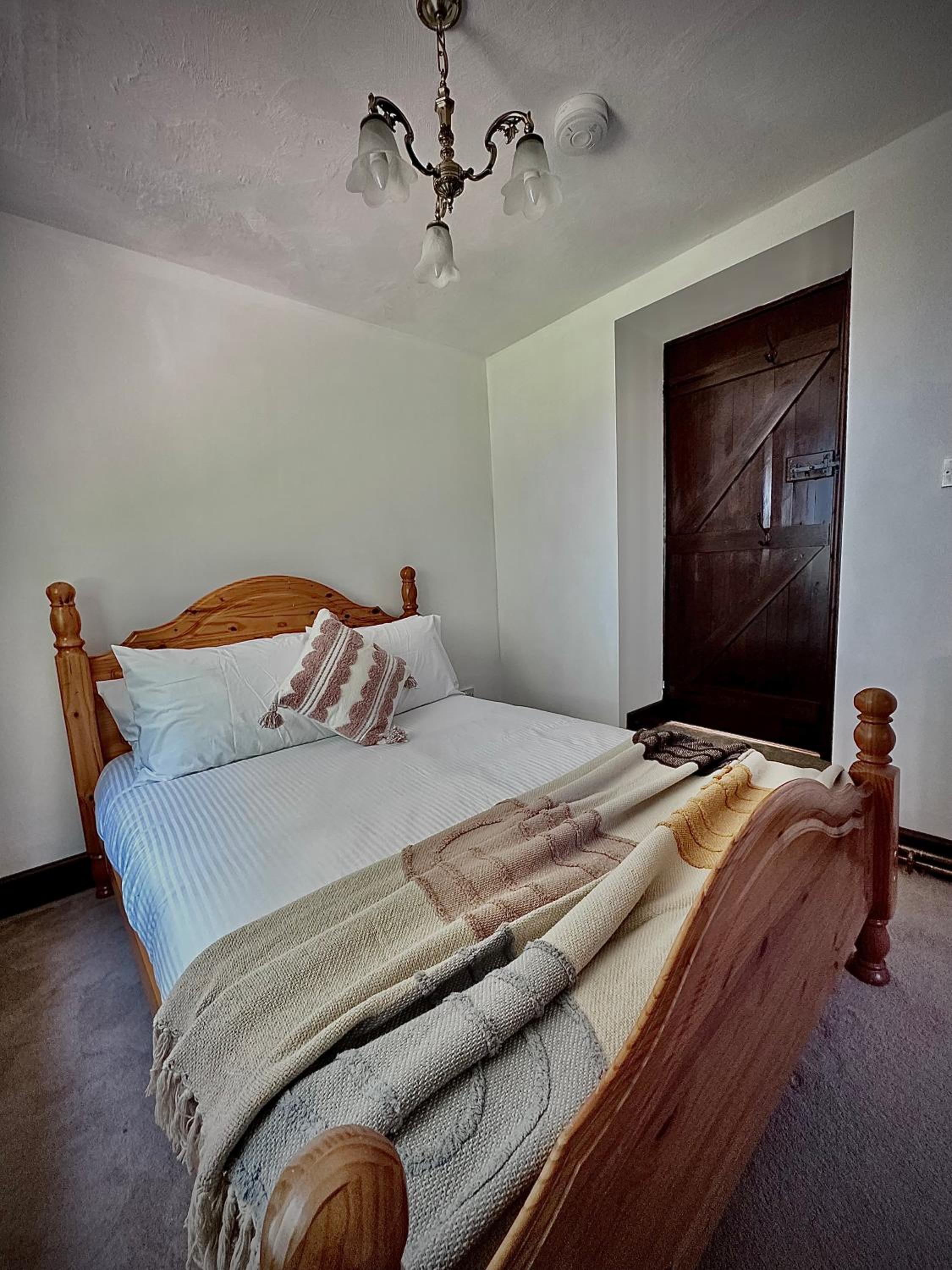 Luxe Farmhouse Getaway in Carmarthenshire