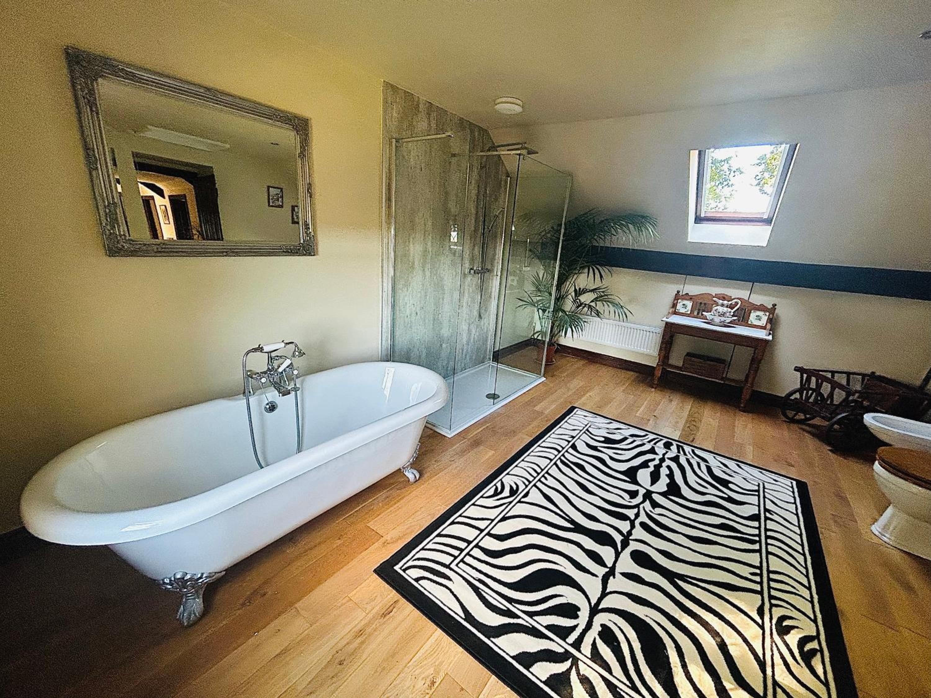 Luxe Farmhouse Getaway in Carmarthenshire