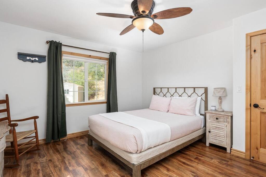 Manzanita Hill-35 miles to Yosemite, 10 miles to Mariposa with 8 person spa