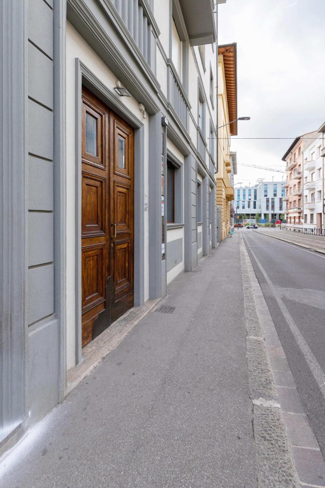 Family large apartment in Florence