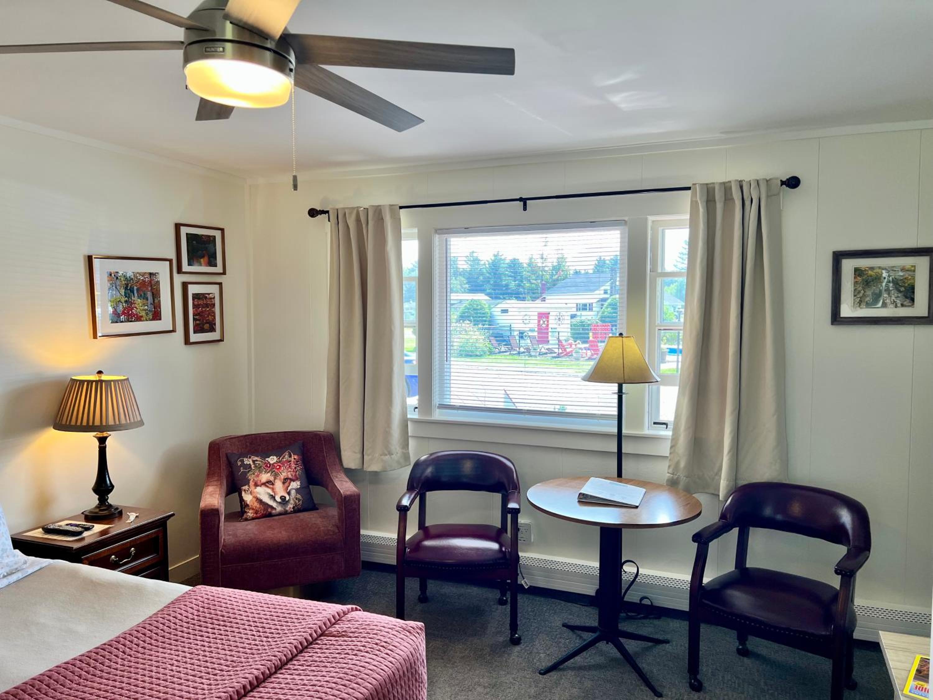 Profile Deluxe Motel
