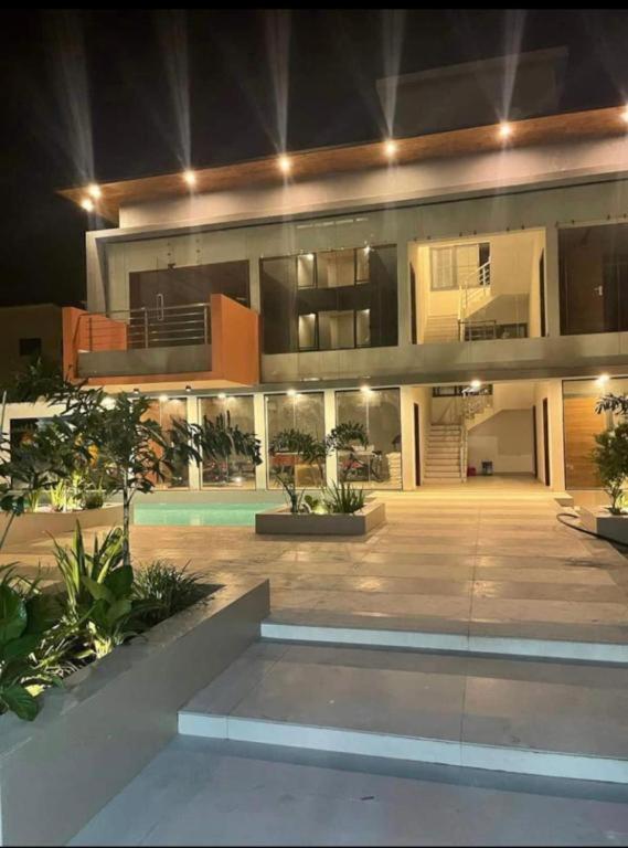 Luxurious Aquaview Apartment