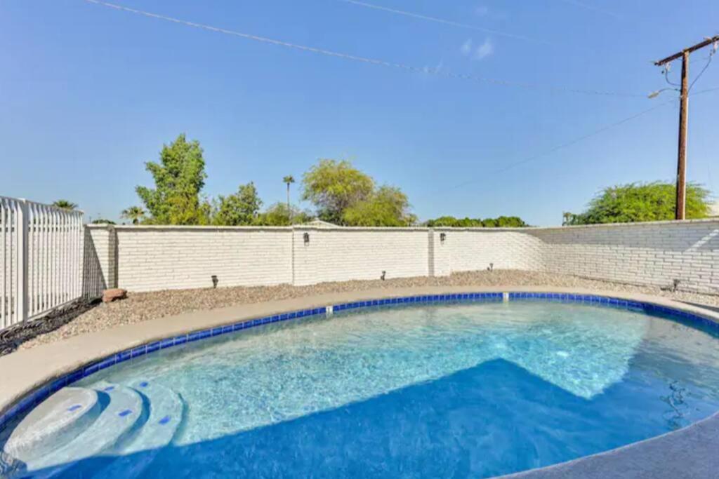 Cozy and Peaceful Yuma Vacation Rental with Pool view 3
