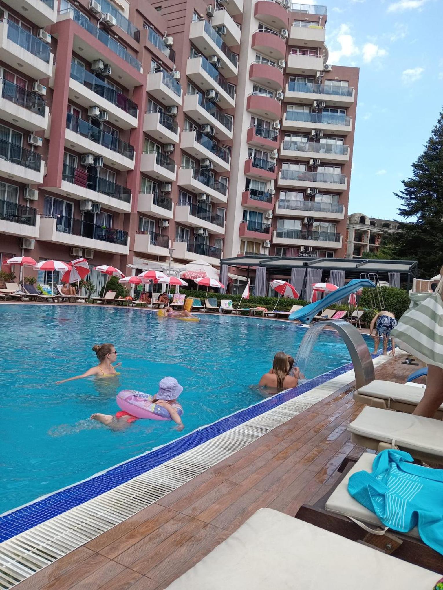 Admiral Plaza C11 - BlueGreen Apart