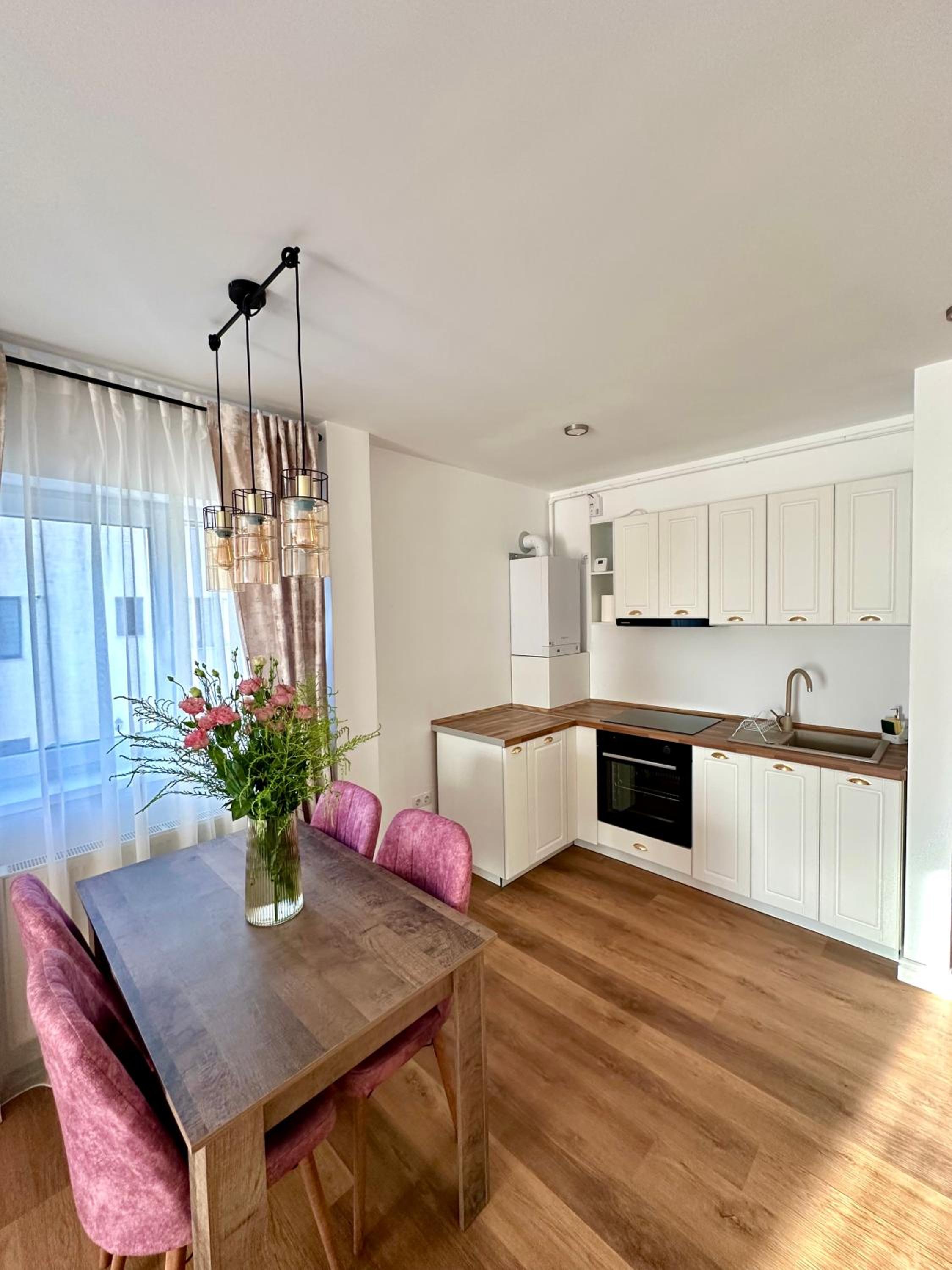Apartment G7 your homey modern city stay view 4