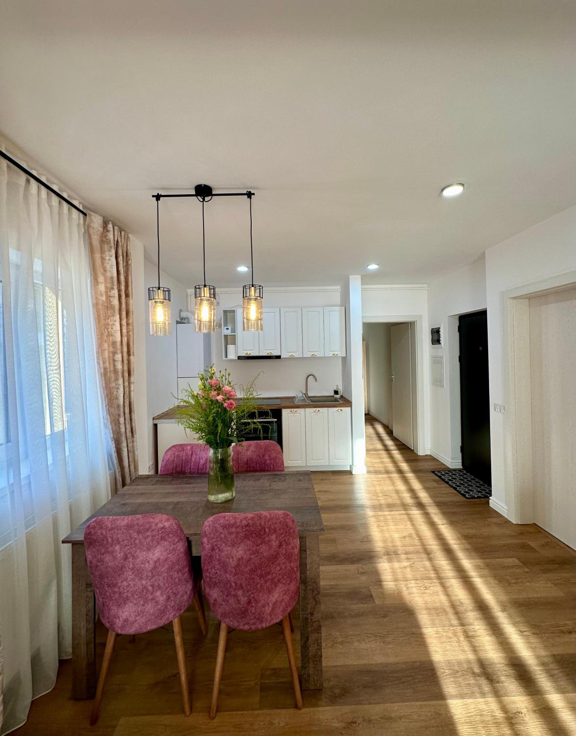 Apartment G7 your homey modern city stay view 3