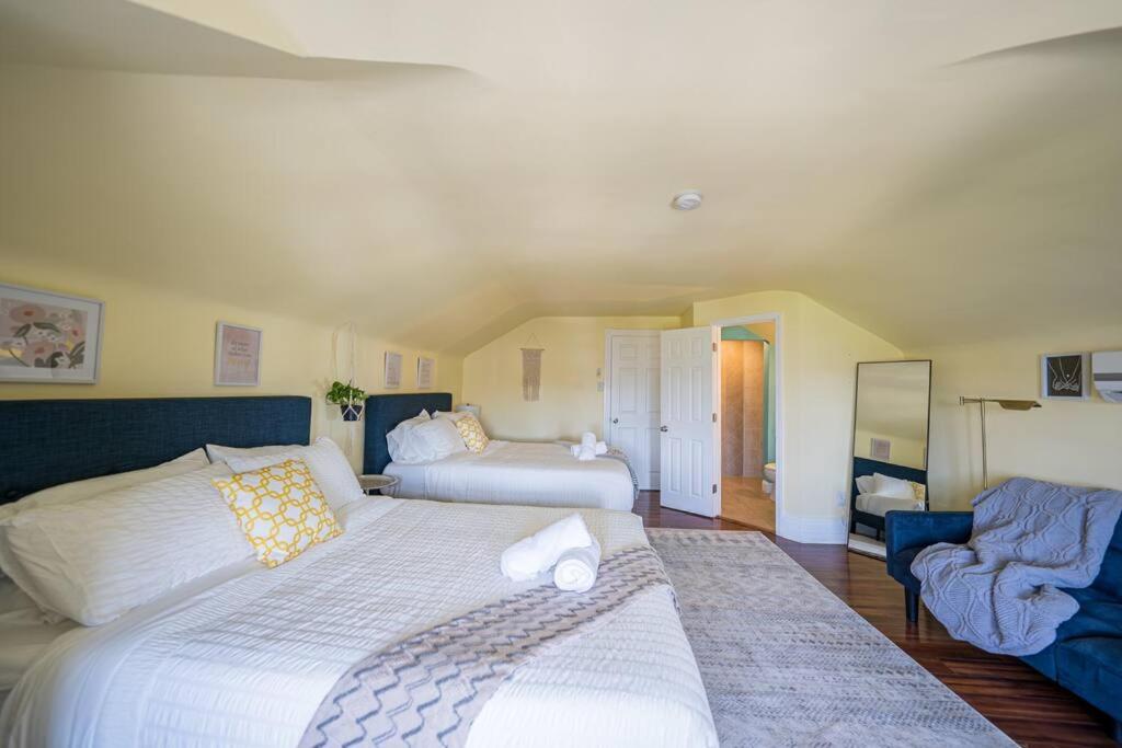 7BR 7BA Big House 1 block from Tropicana and Beach view 4