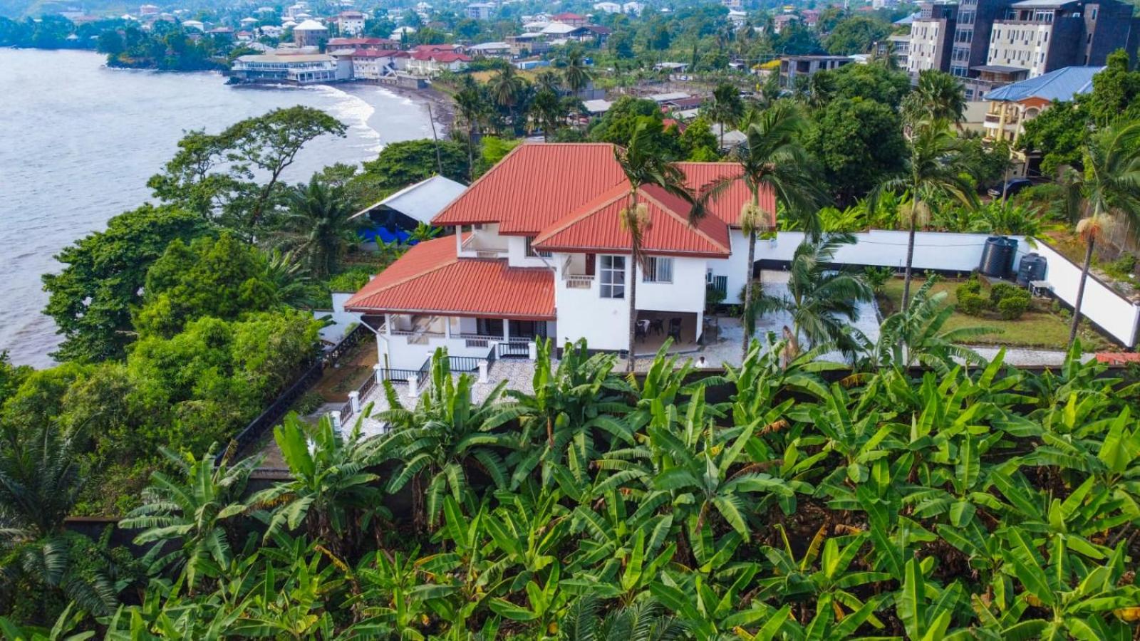 Ocean Front Villa, Ngeme