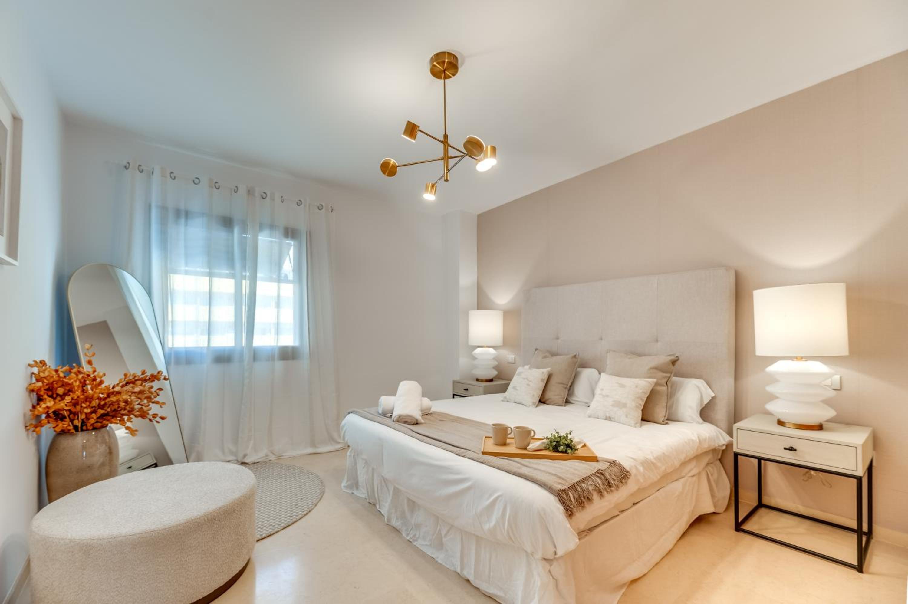 Marbella Vacations - VACATION MARBELLA I The Sunrise Golden Mile Flat, Next to Convention Center, Recently Refurbished, Prime Location, 300m to the BEACH - Property Image 21