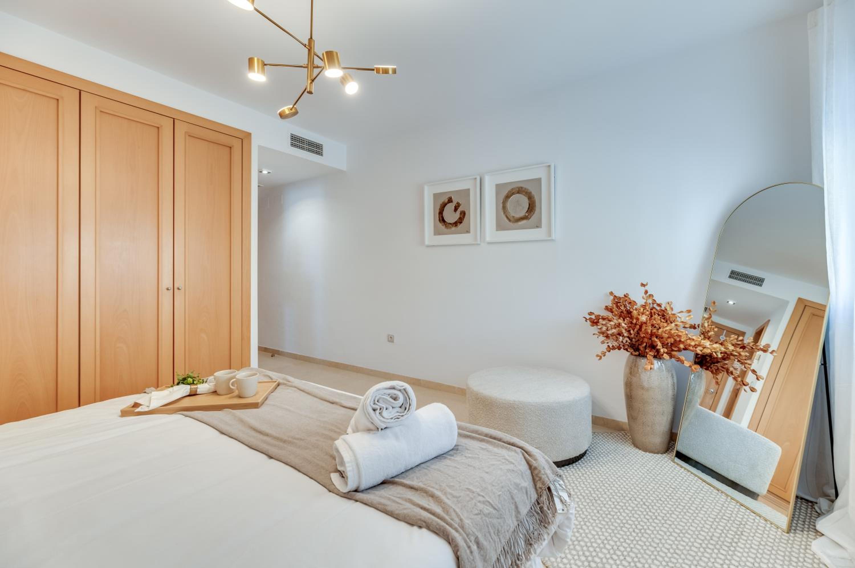 Marbella Vacations - VACATION MARBELLA I The Sunrise Golden Mile Flat, Next to Convention Center, Recently Refurbished, Prime Location, 300m to the BEACH - Property Image 26