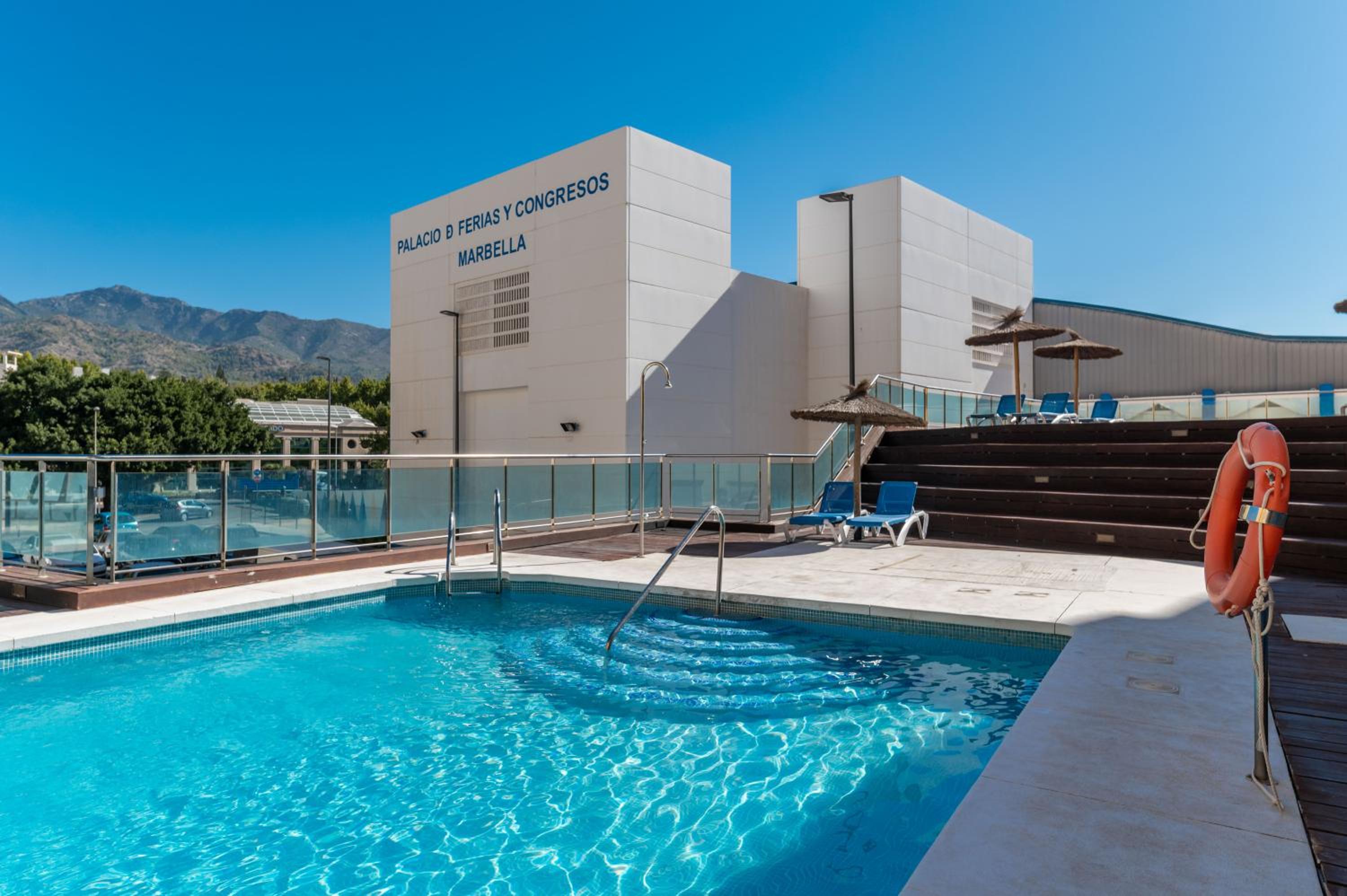 Marbella Vacations - VACATION MARBELLA I The Sunrise Golden Mile Flat, Next to Convention Center, Recently Refurbished, Prime Location, 300m to the BEACH - Property Image 25