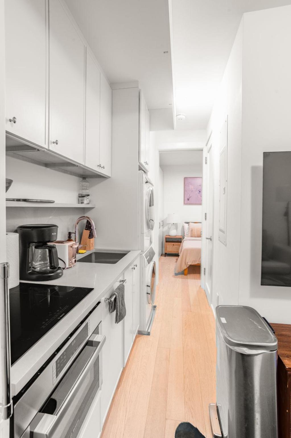 Stylish 2BR 1Bath escape located near Washington Square Park and Greenwich Village