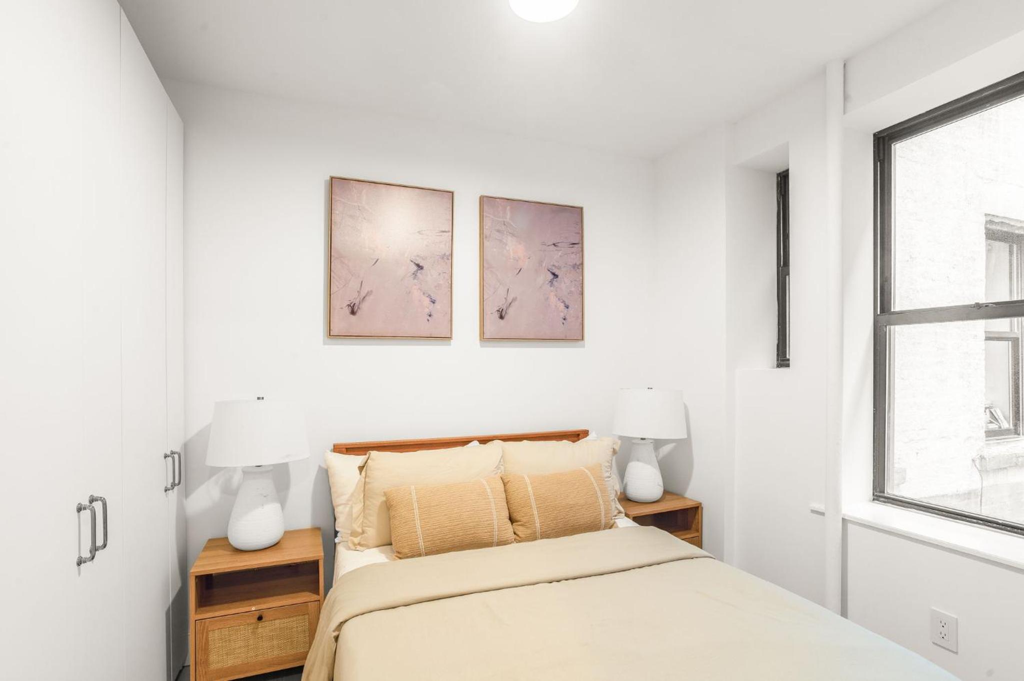 Stylish 2BR 1Bath escape located near Washington Square Park and Greenwich Village