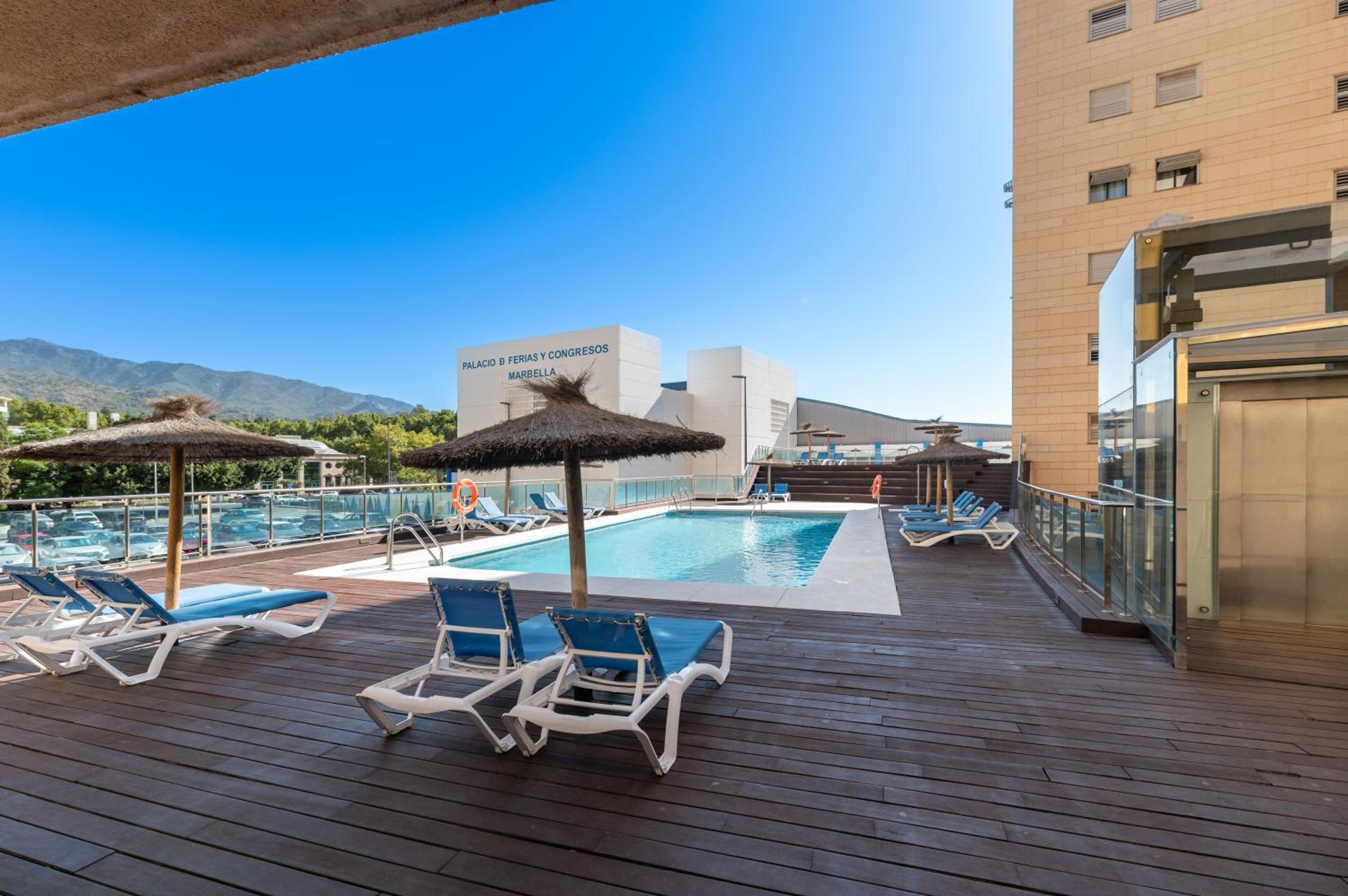Marbella Vacations - VACATION MARBELLA I The Sunrise Golden Mile Flat, Next to Convention Center, Recently Refurbished, Prime Location, 300m to the BEACH - Property Image 18