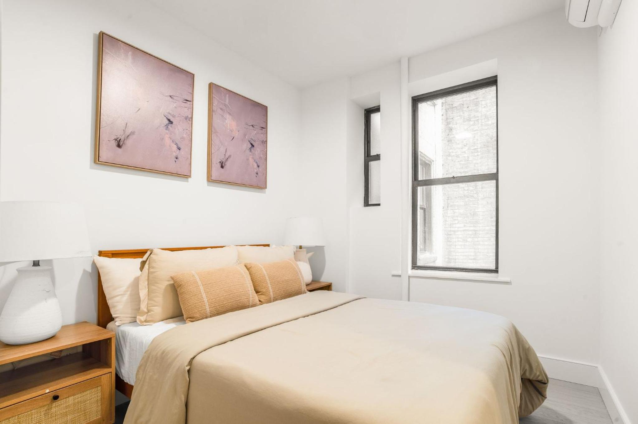 Stylish 2BR 1Bath escape located near Washington Square Park and Greenwich Village