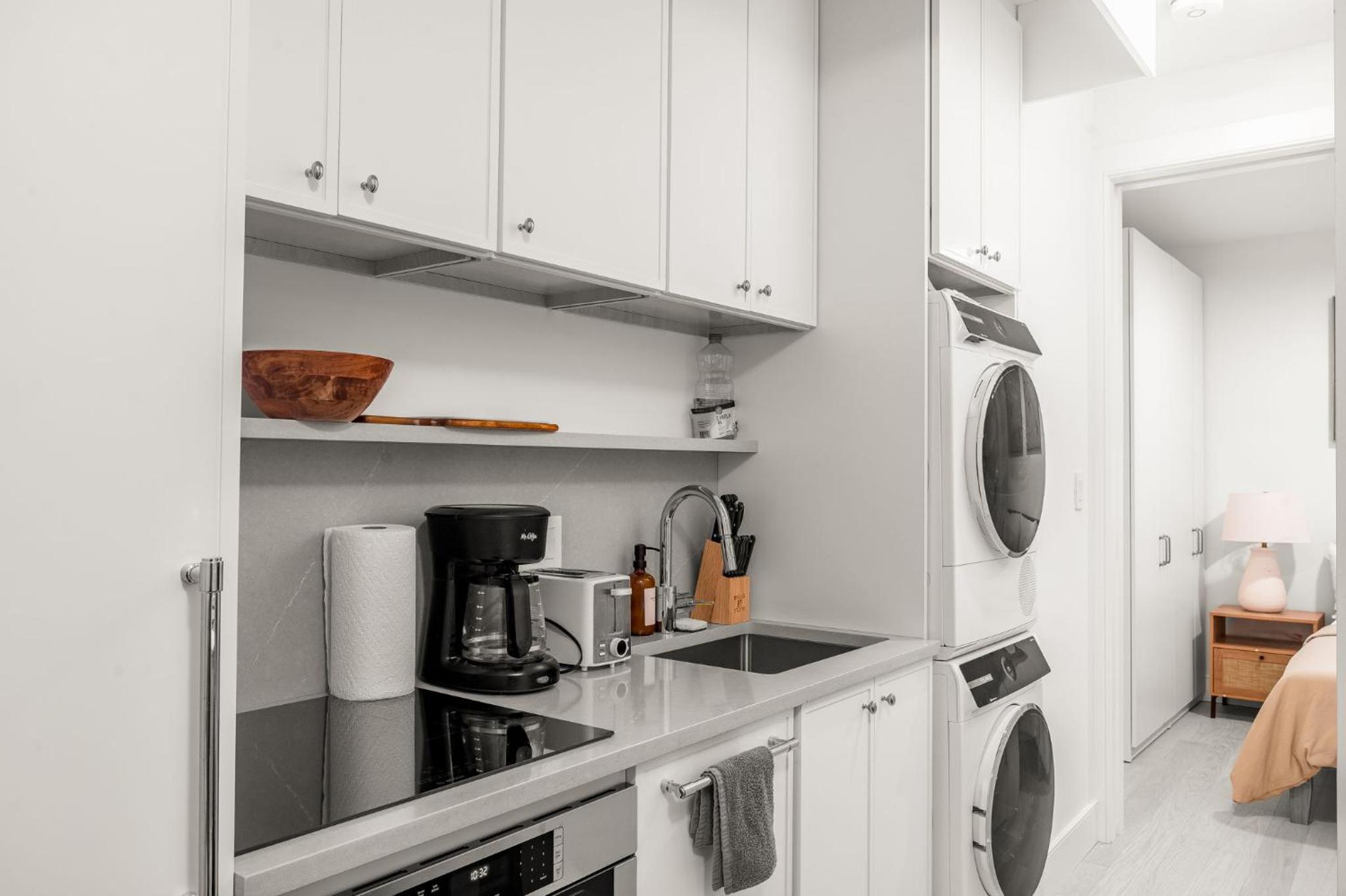 Stylish 2BR 1Bath escape located near Washington Square Park and Greenwich Village