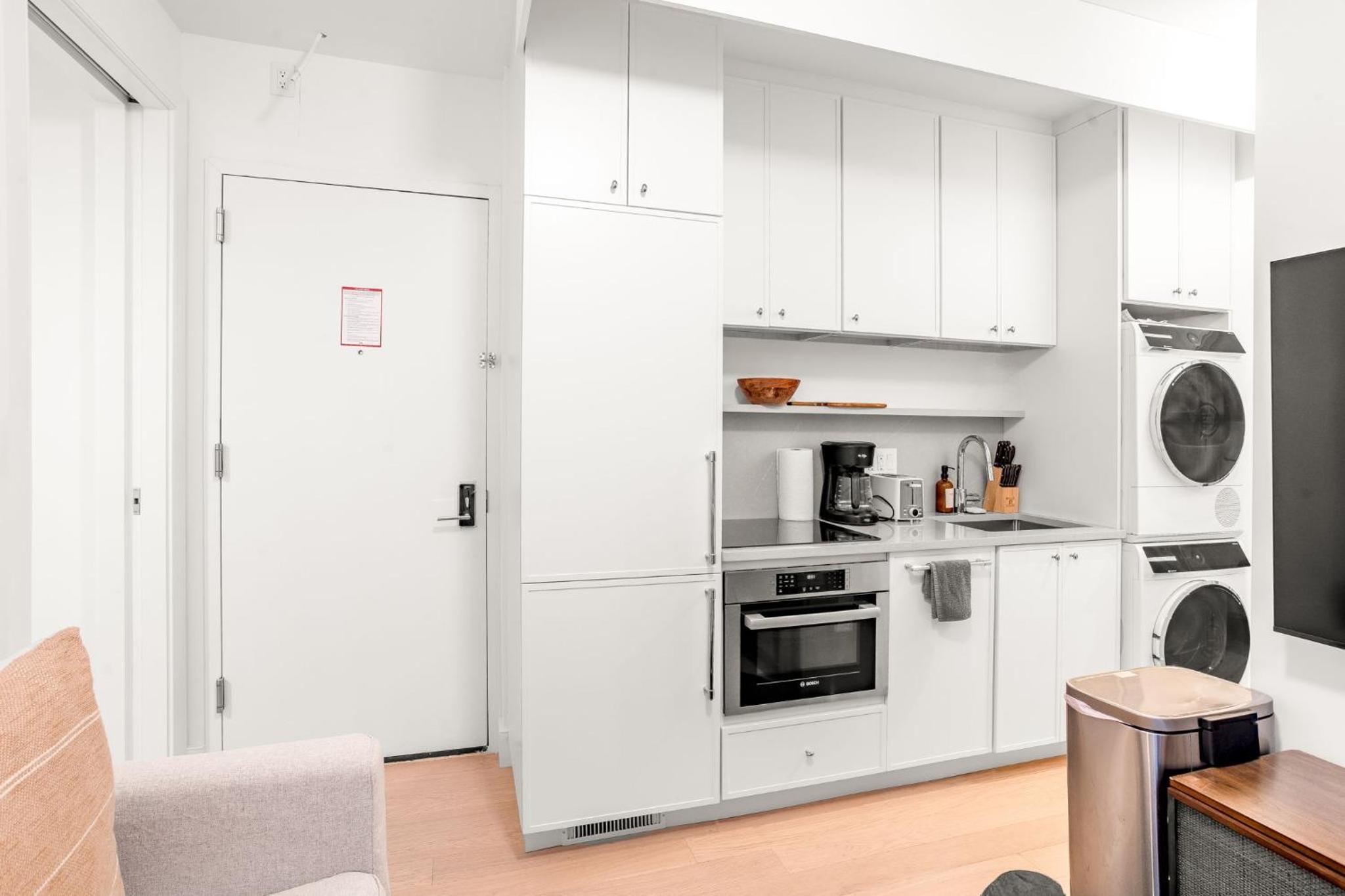 Stylish 2BR 1Bath escape located near Washington Square Park and Greenwich Village