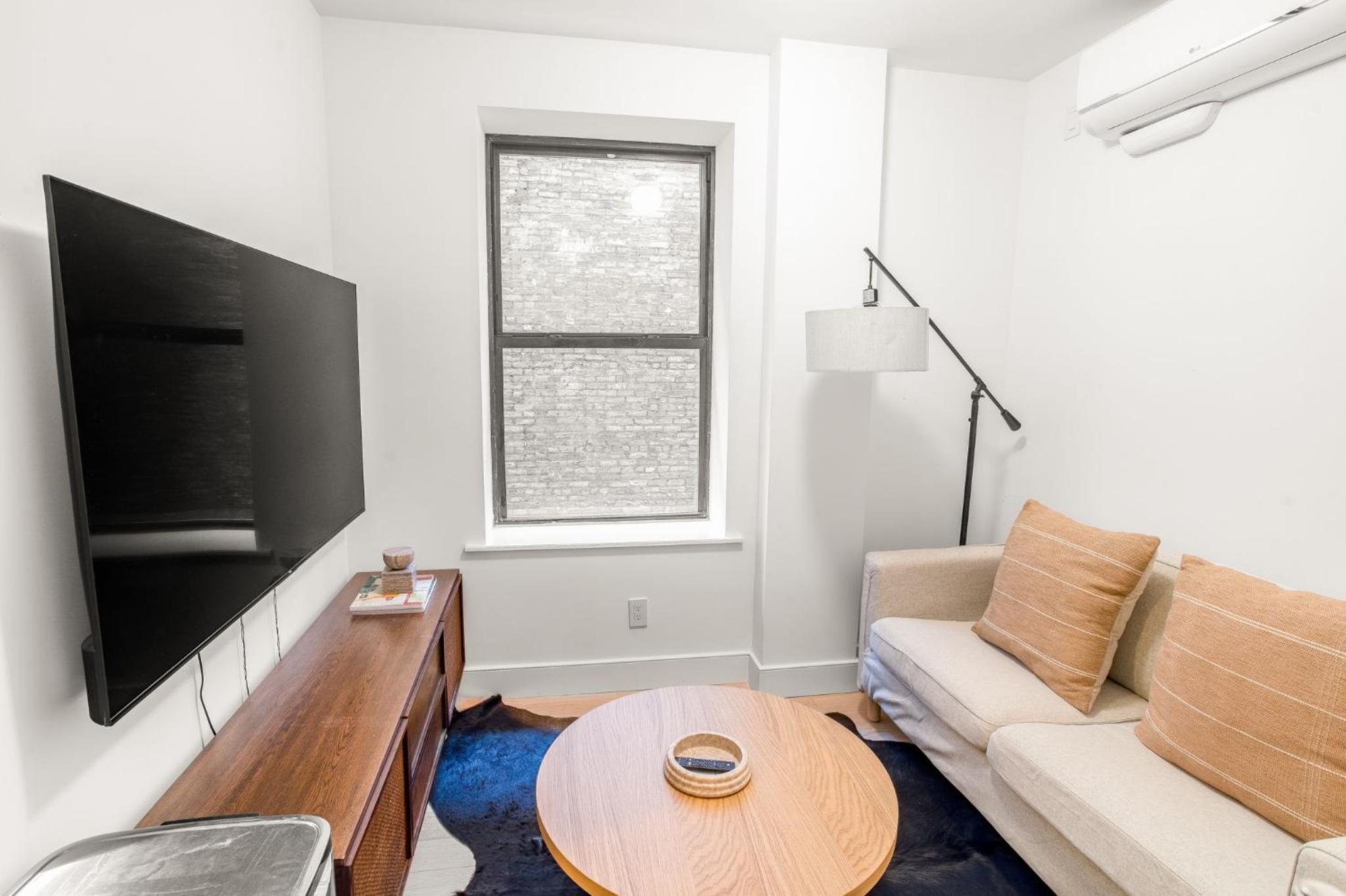 Stylish 2BR 1Bath escape located near Washington Square Park and Greenwich Village
