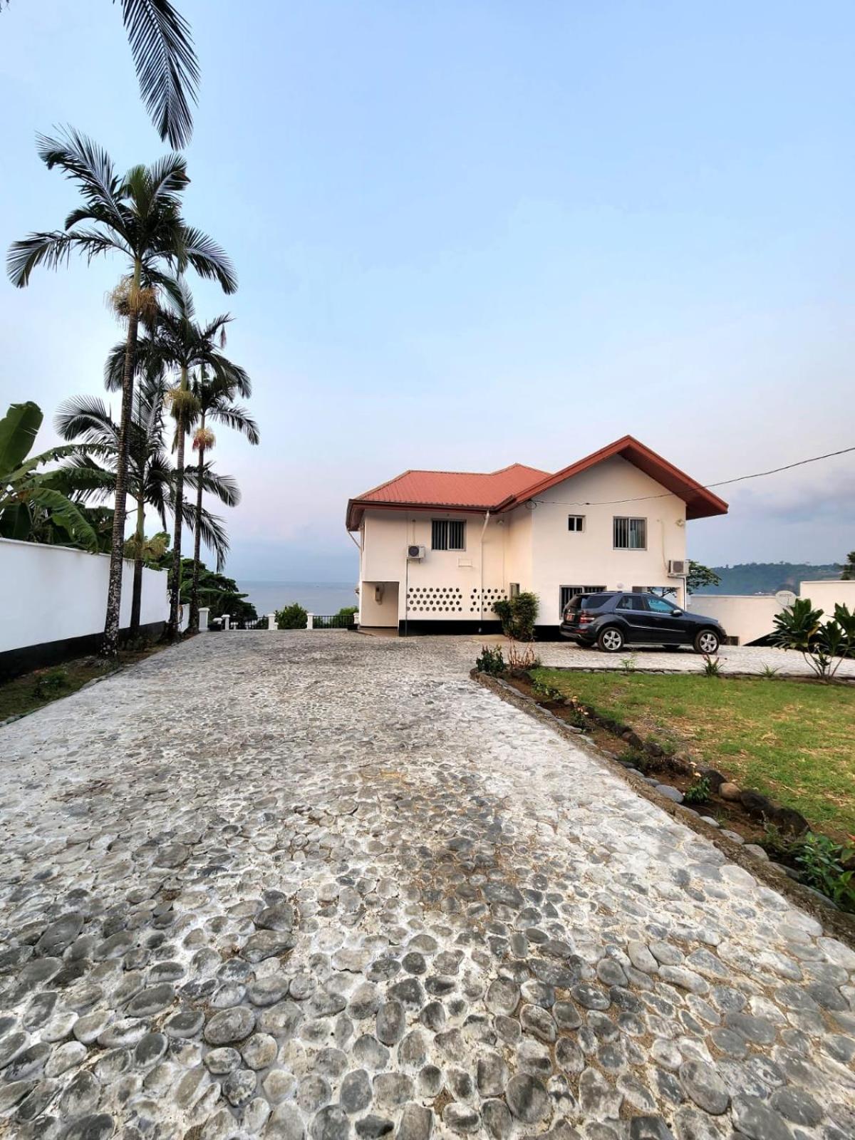 Ocean Front Villa, Ngeme