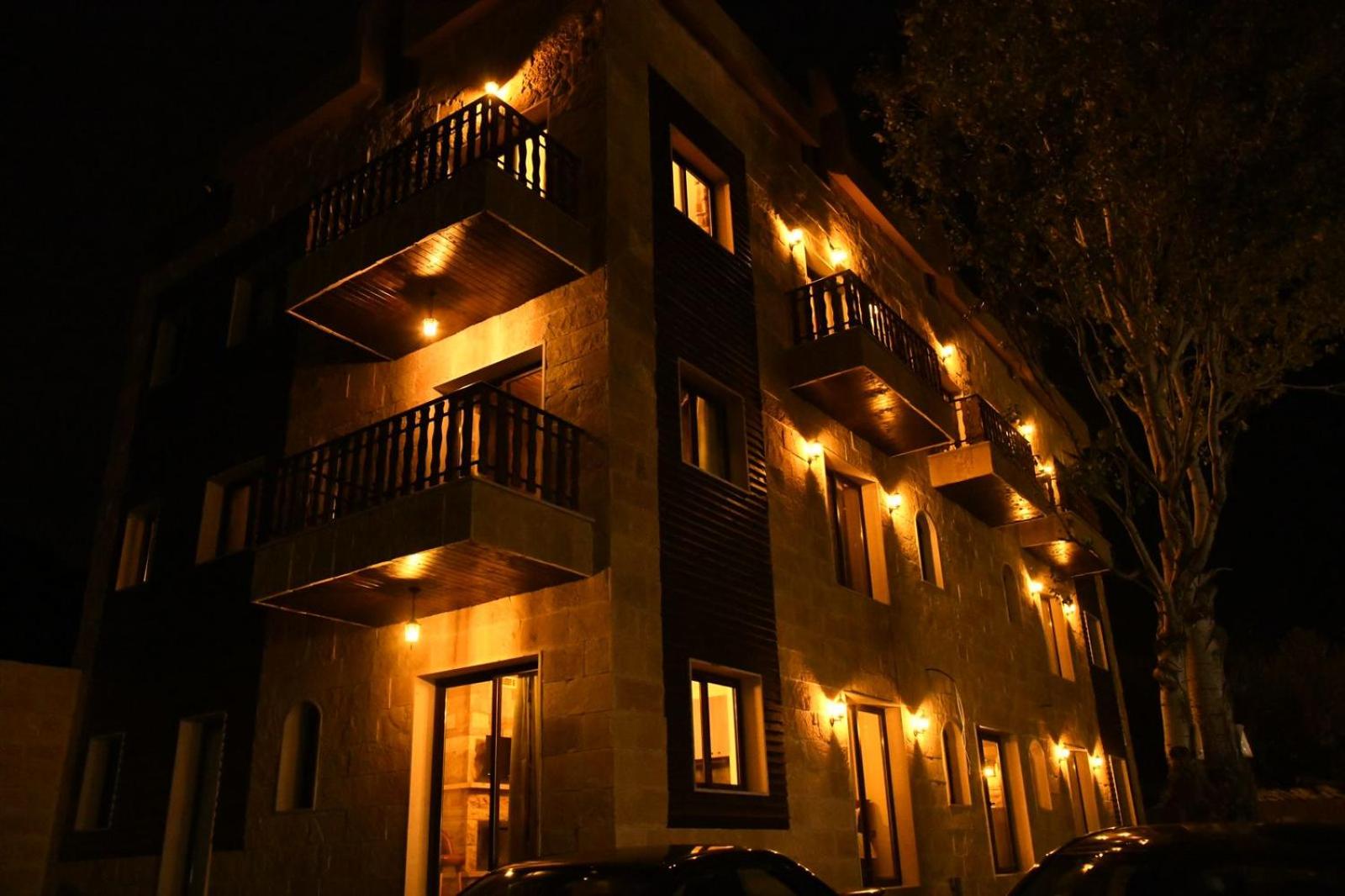 Rokwood faraya