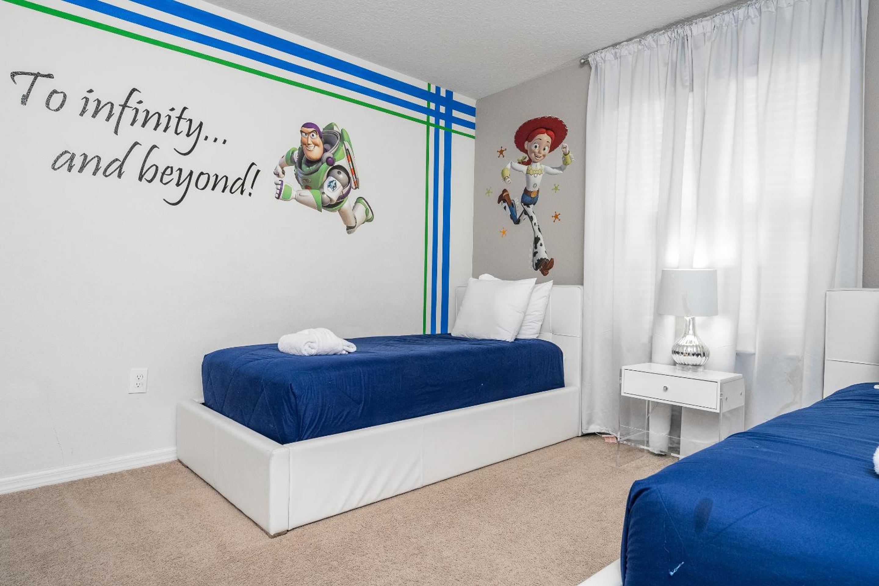 Relaxing Family Home with Pool at Fun Resort 90130