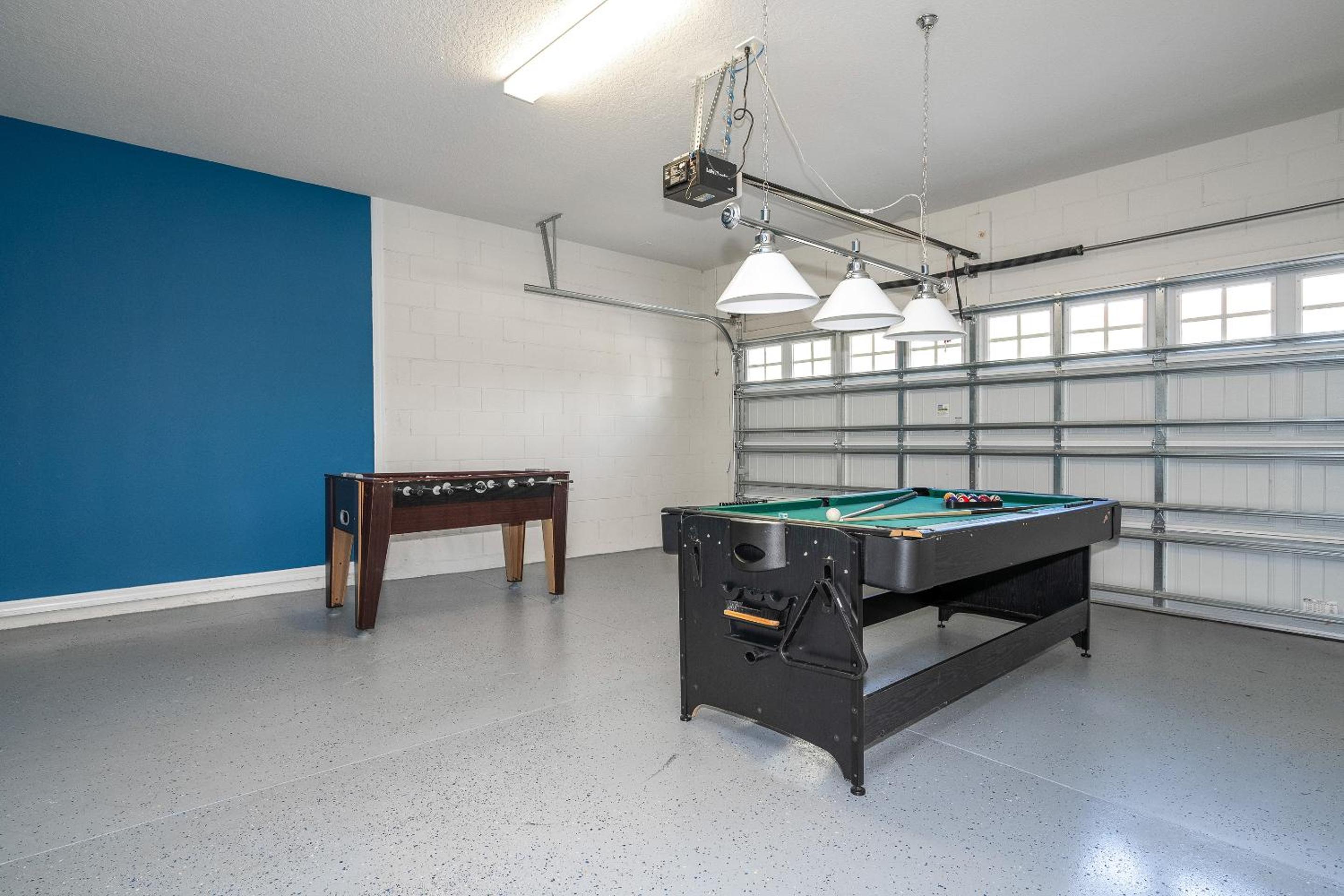 Relaxing Family Home with Pool at Fun Resort 90130
