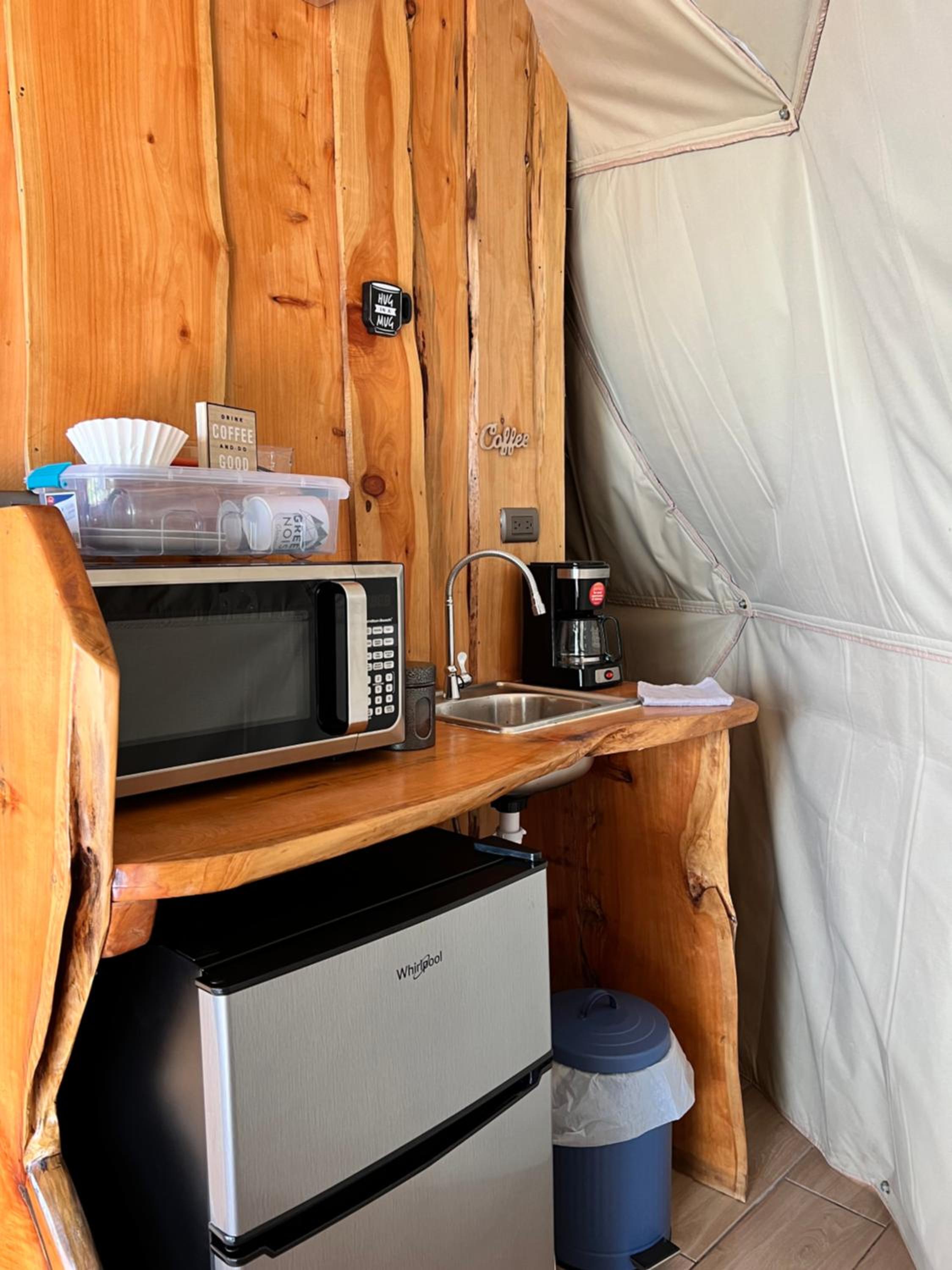 Green Noise Glamping