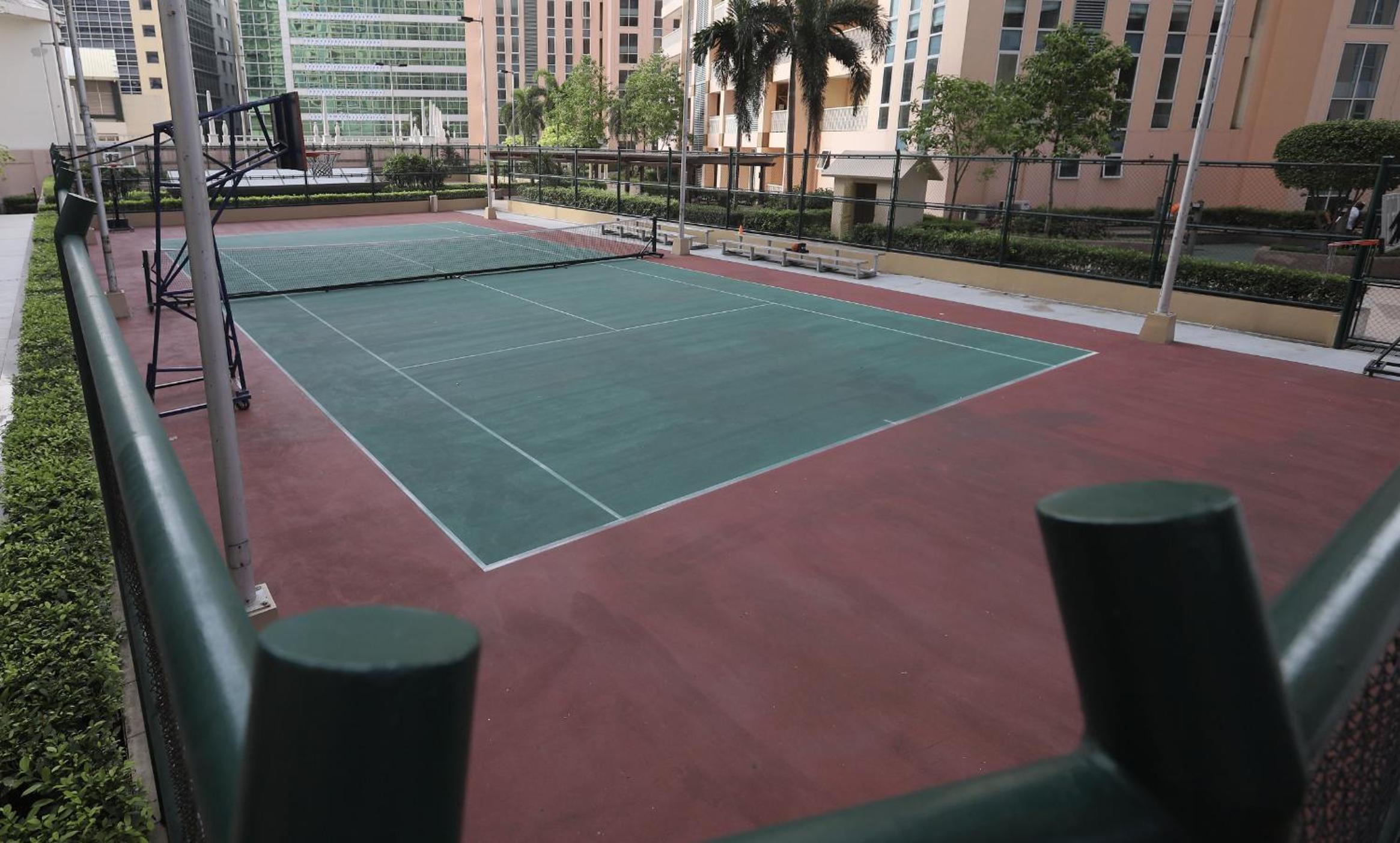 Explore Vibrant Living at The Venice Luxury Residences view 4