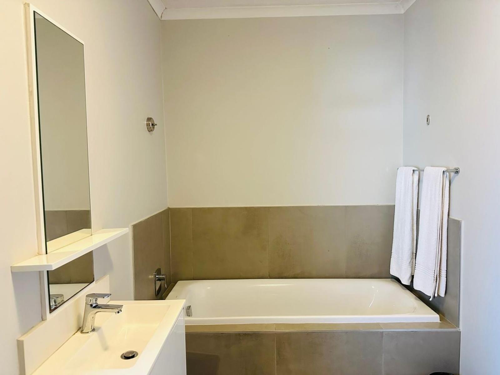 Zuriel Spaces 2 bedrooms 2 bathrooms Luxurious Modern Apartment