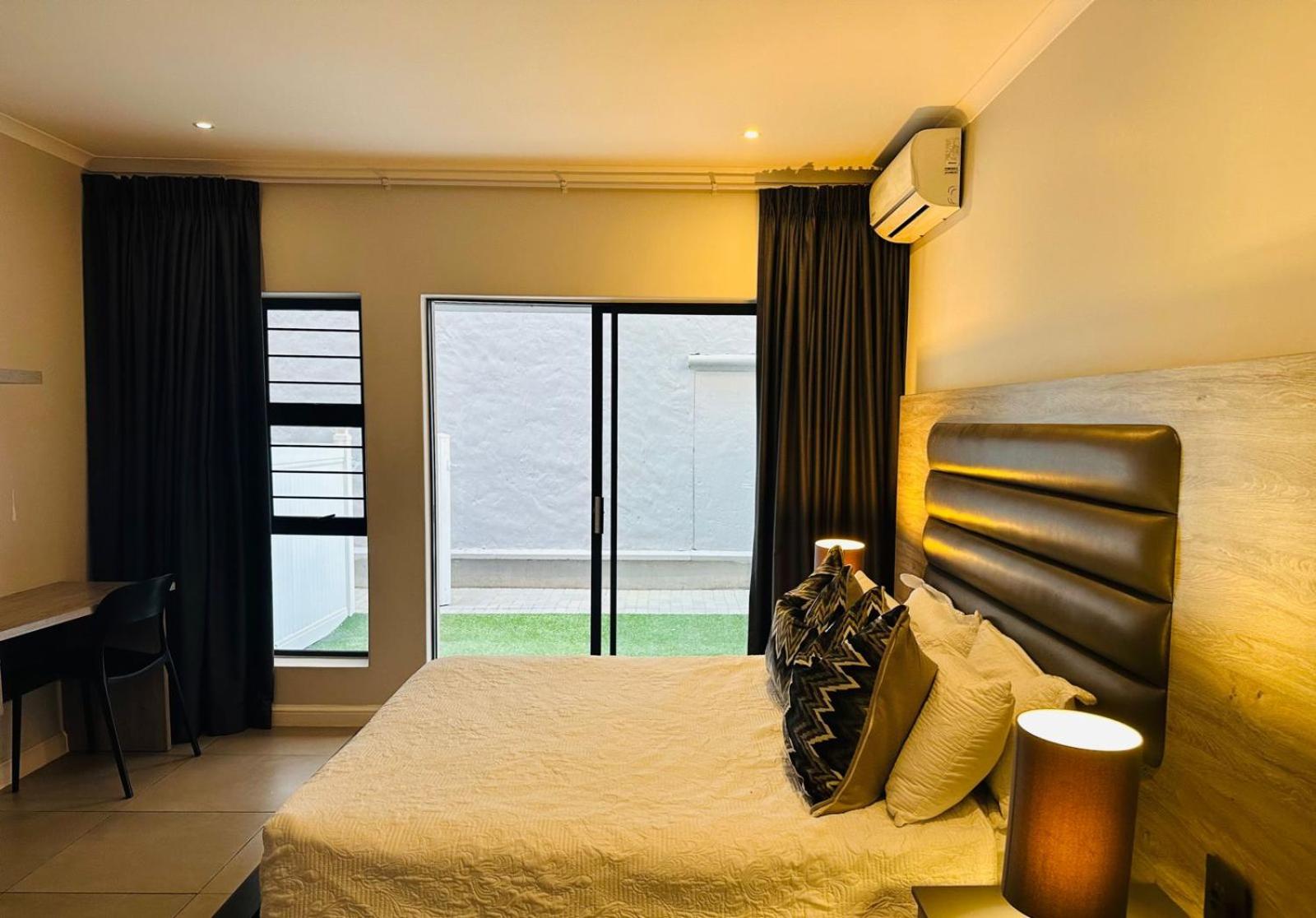 Zuriel Spaces 2 bedrooms 2 bathrooms Luxurious Modern Apartment