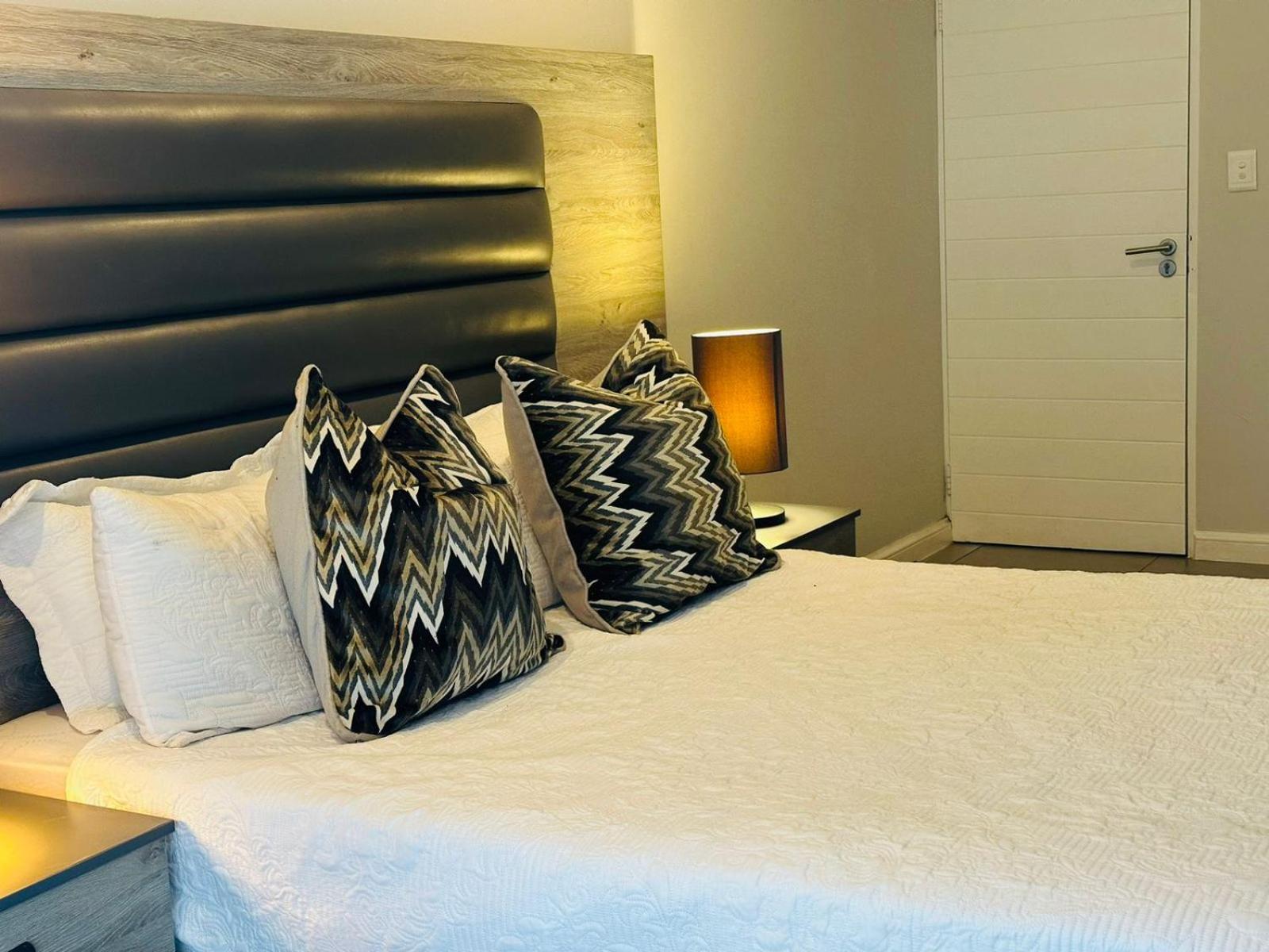 Zuriel Spaces 2 bedrooms 2 bathrooms Luxurious Modern Apartment