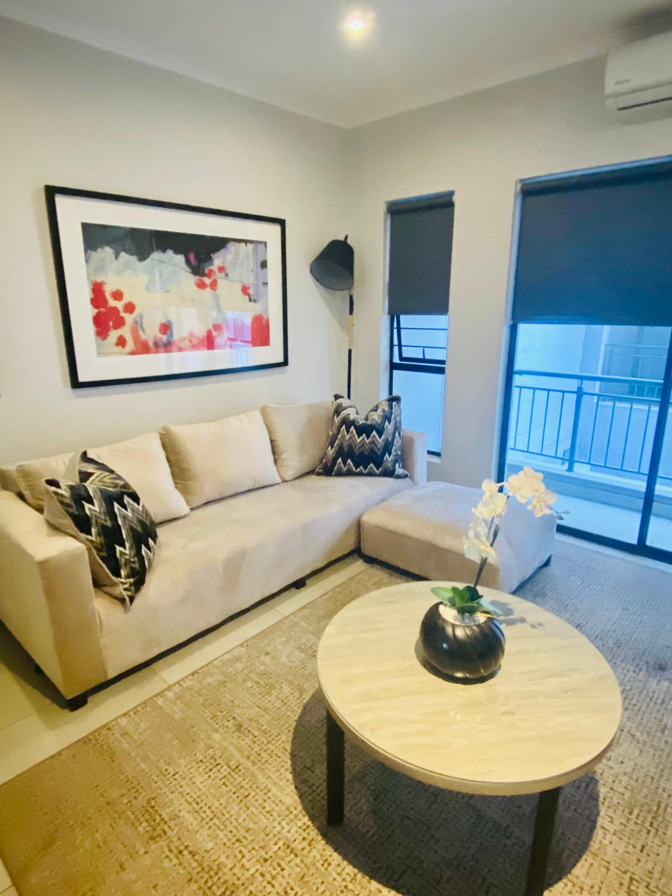 Zuriel Spaces 2 bedrooms 2 bathrooms Luxurious Modern Apartment