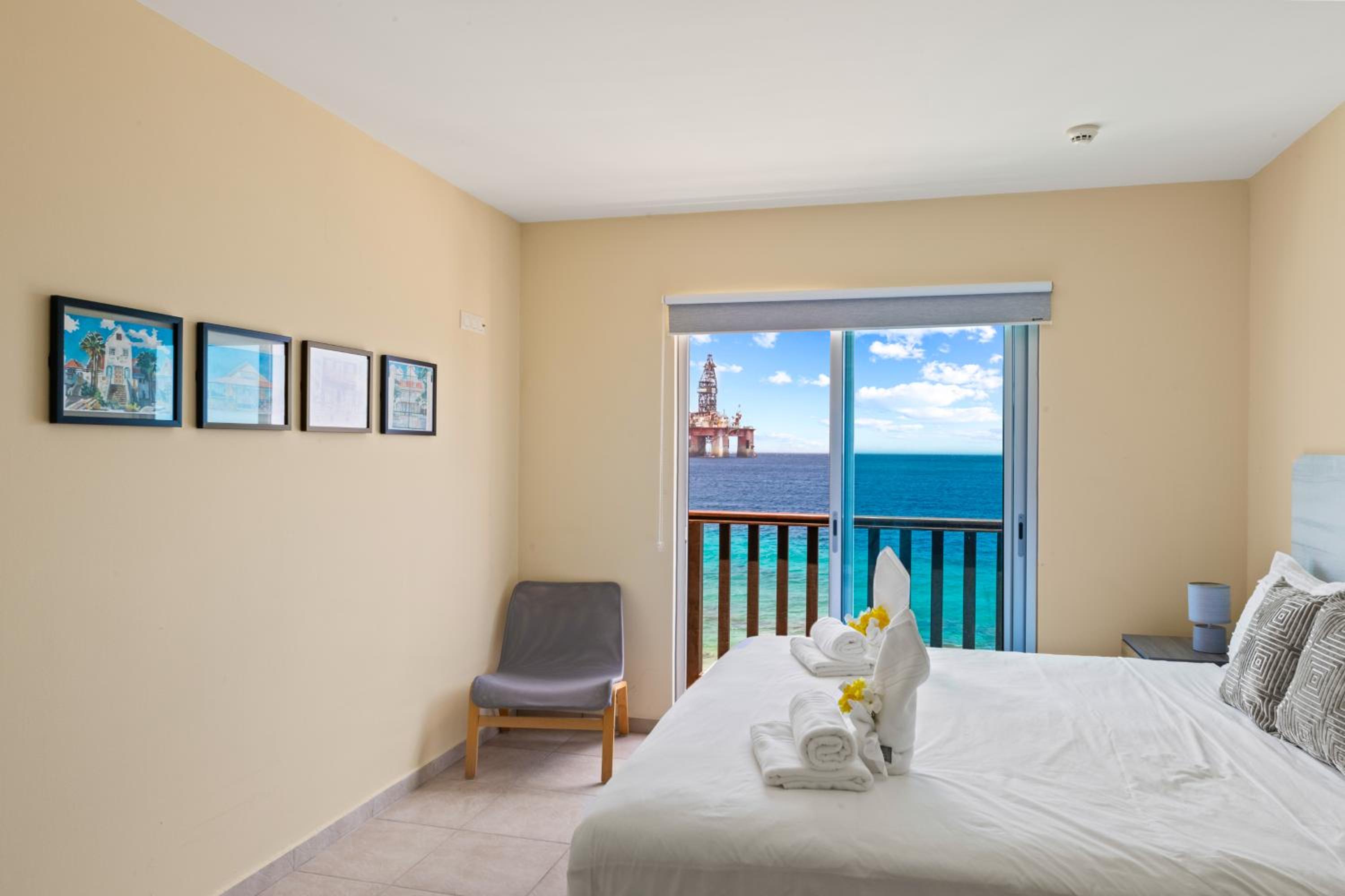 Heerlijk appartement met prachtig uitzicht op zee!