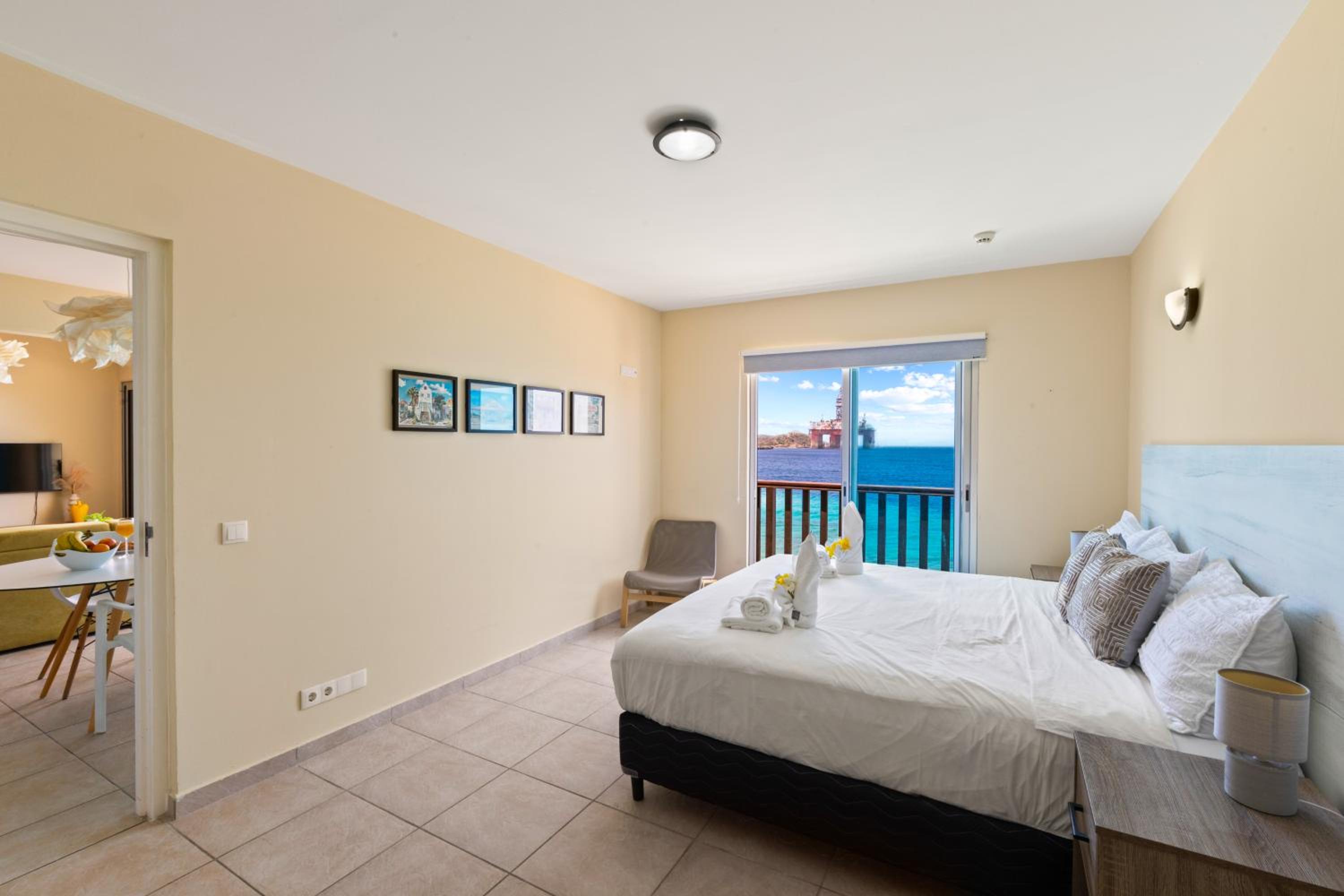 Heerlijk appartement met prachtig uitzicht op zee!