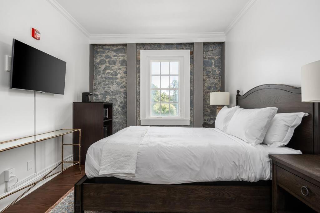 Perfect Santa Rosa Suite Near Wineries & Downtown! view 2