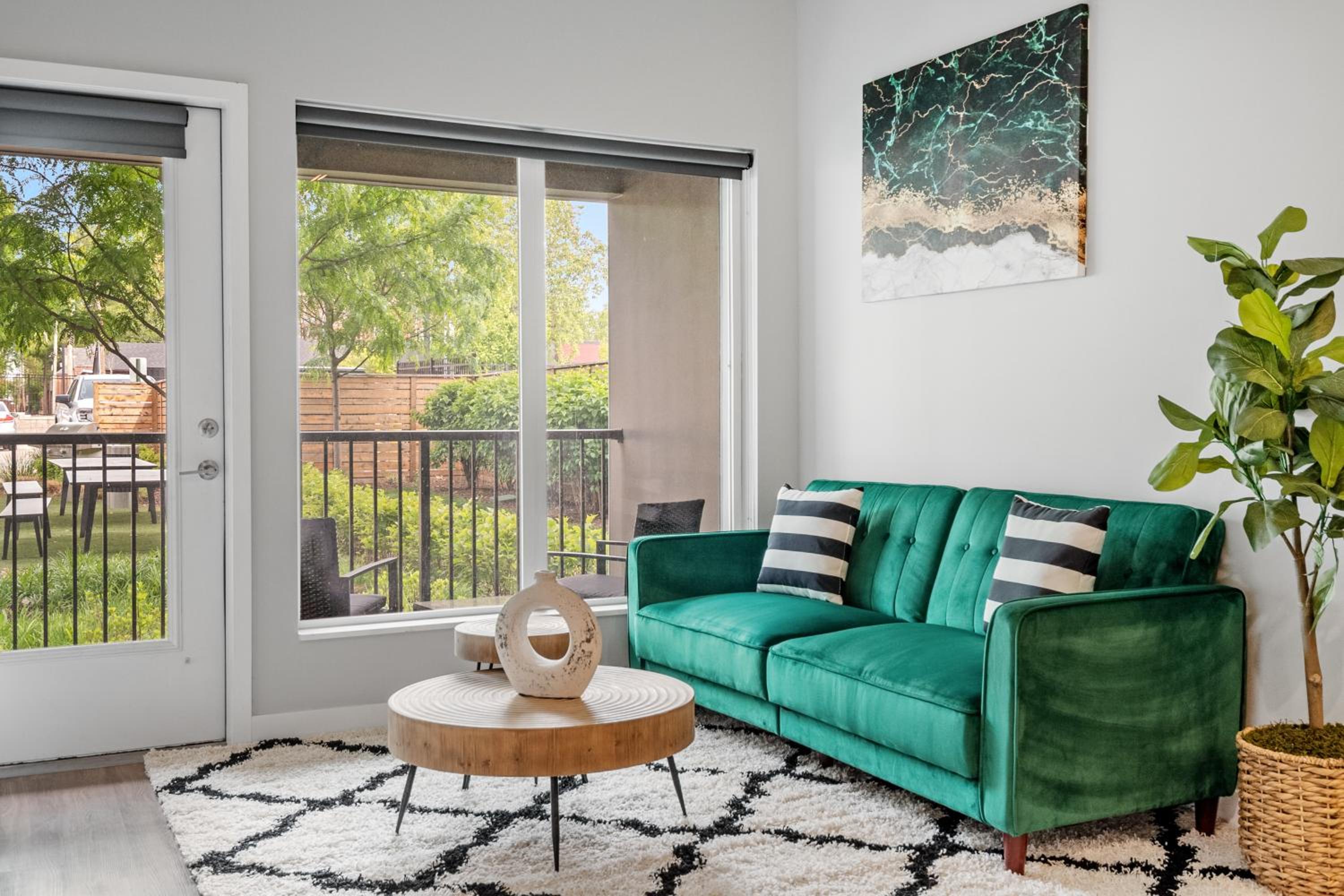 Luxury 1 Bedroom Apartment Near Tower Grove Park - Property Image 26