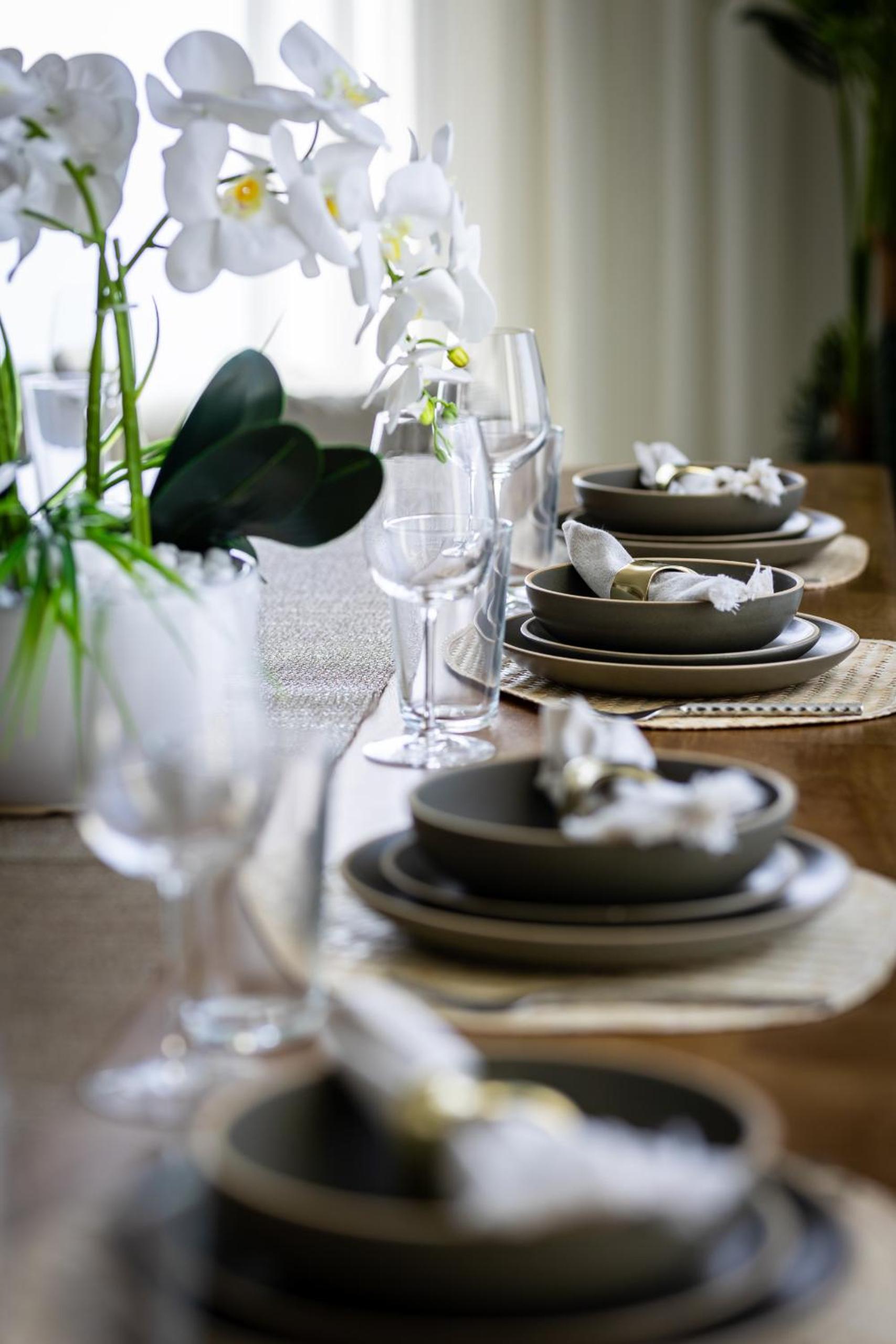EDEN'S Homes & Villas - 52-42 Emaar