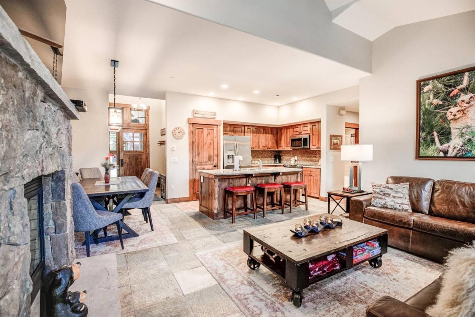 Ski-In 2 Bedroom Townhome At Mountain Thunder view 5