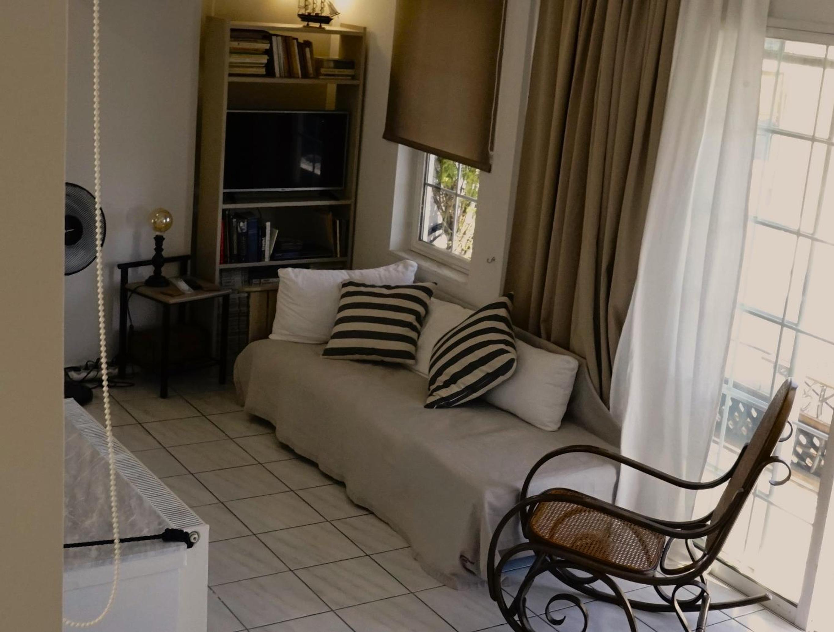 Mets Athens modern Maisonette, spacious view