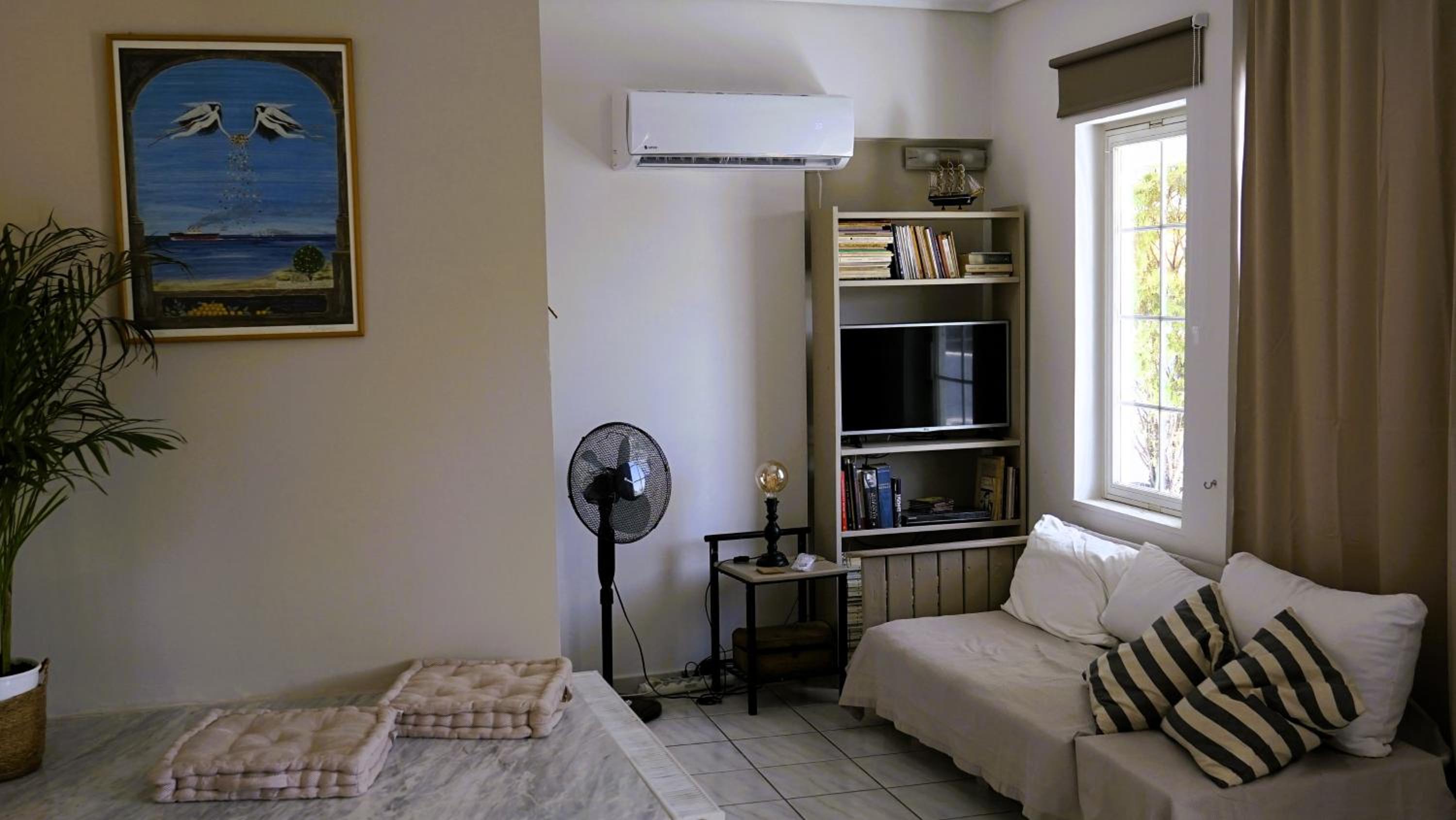 Mets Athens modern Maisonette, spacious view