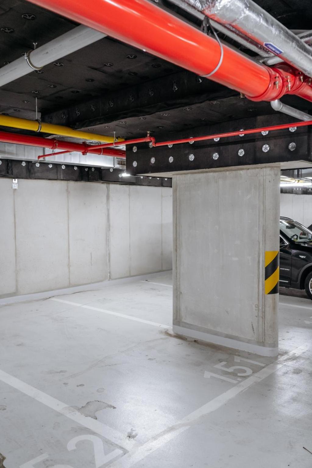Prague Days - One-bedroom Apartment with Garage Parking and Balcony