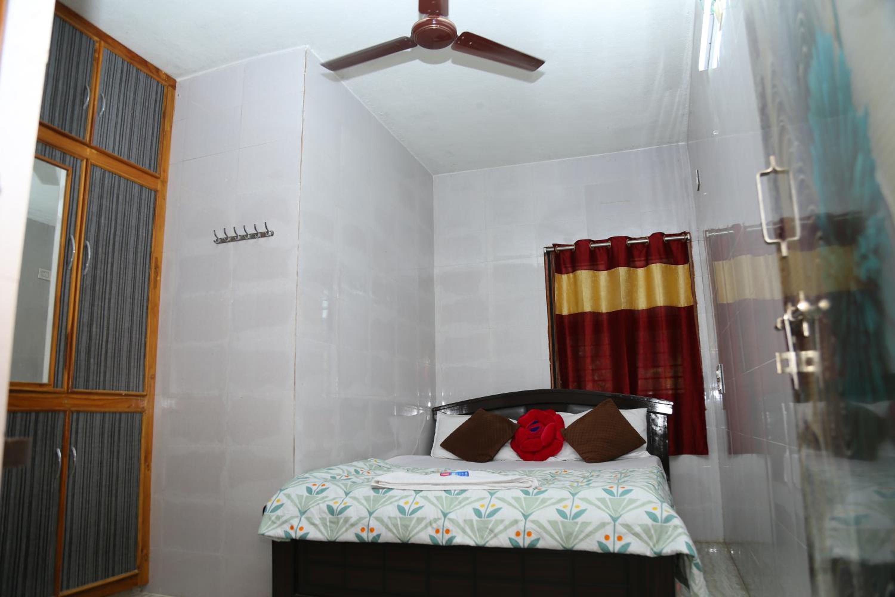 HB'S Nest HOMESTAY SPACIOUS 2BHK HILL VIEW APPARTMENT view 5