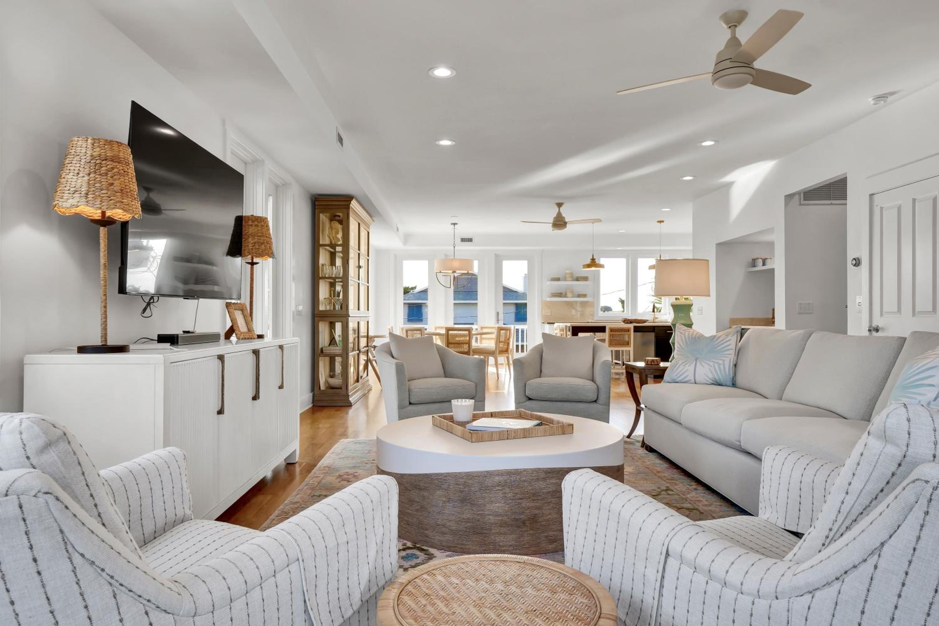Beachcomber by Sea Scape Properties view 4